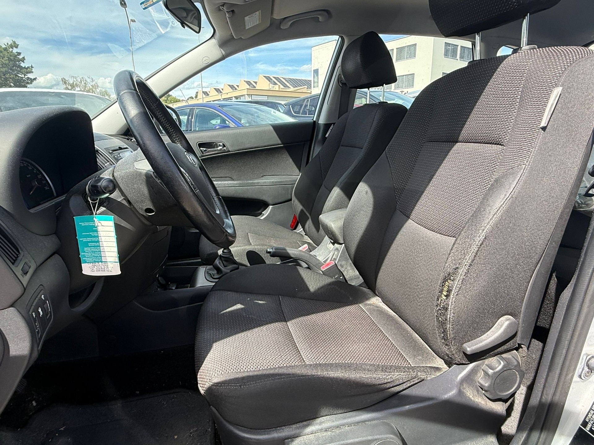 HYUNDAI i30 1.6 Swiss Plus Edition-image-8