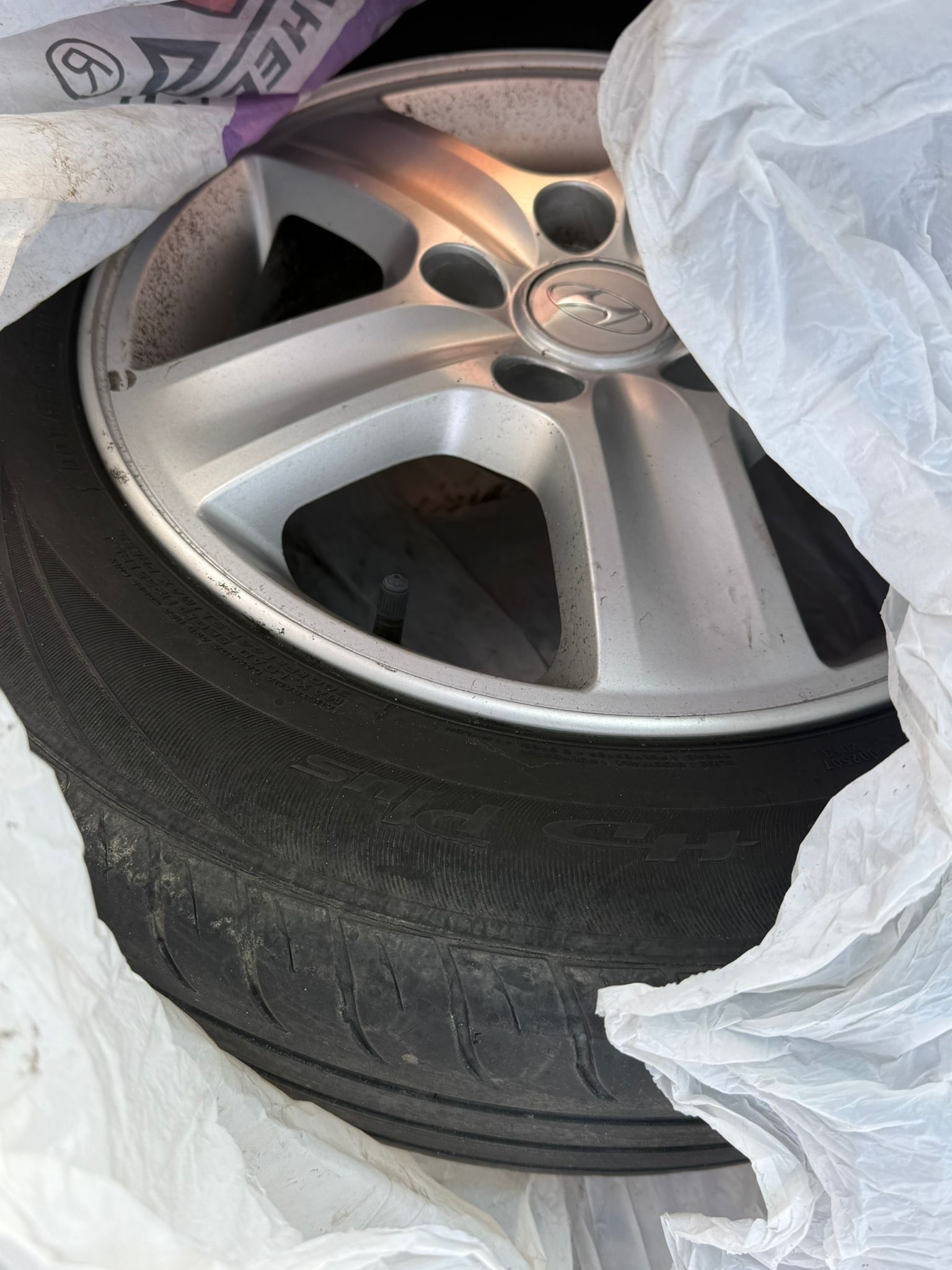 HYUNDAI i30 1.6 Swiss Plus Edition-image-12