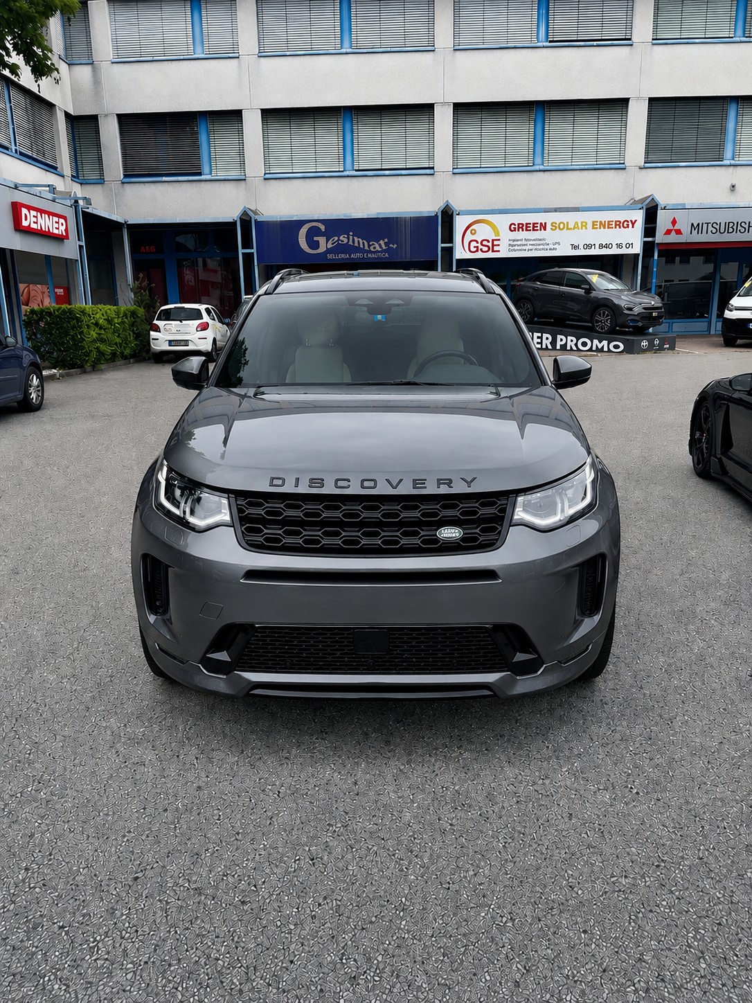 LAND ROVER 1.5 T 300e R-Dynamic HSE