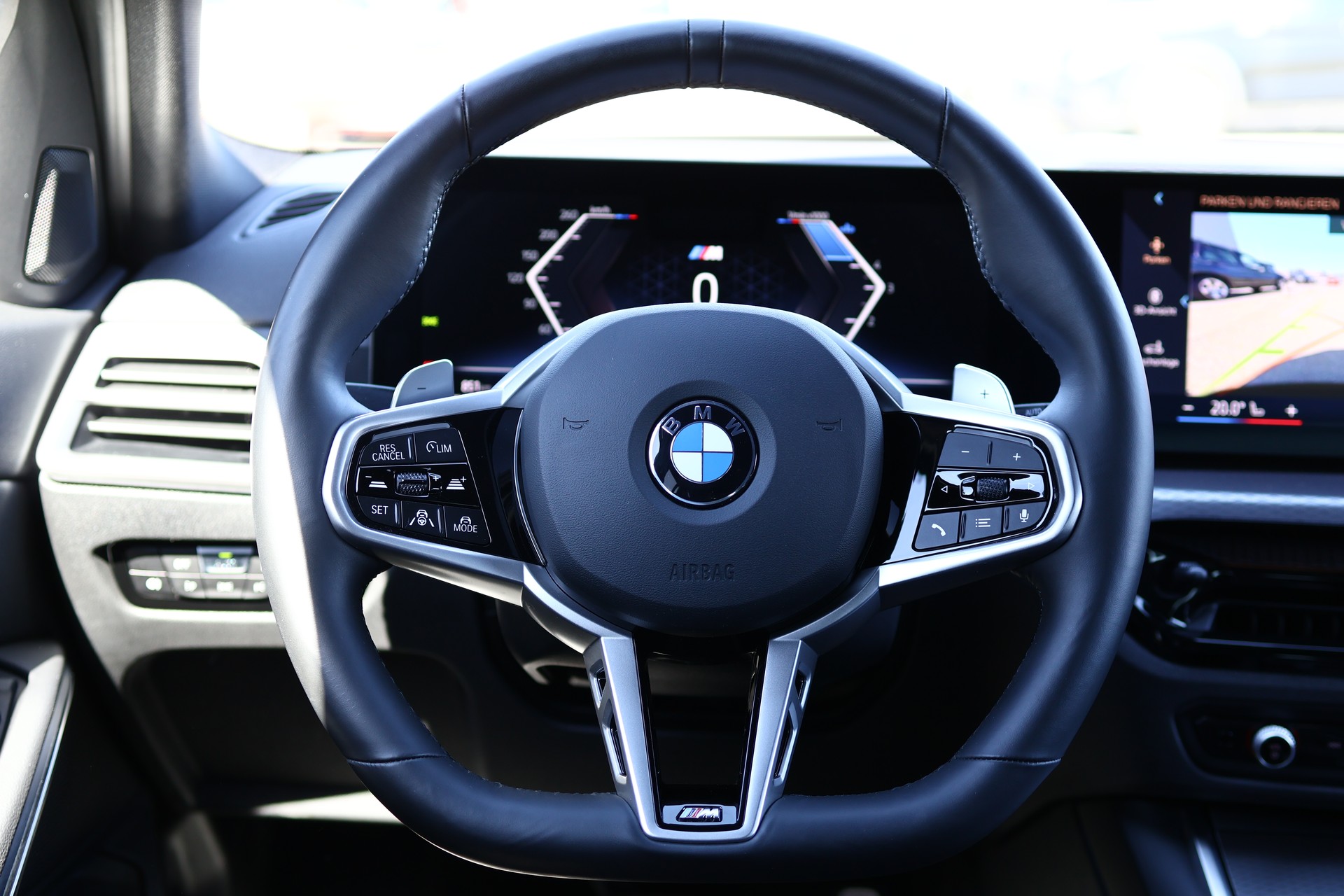 BMW 320d xDrive 48V Touring Steptronic M Sport Pro-image-17