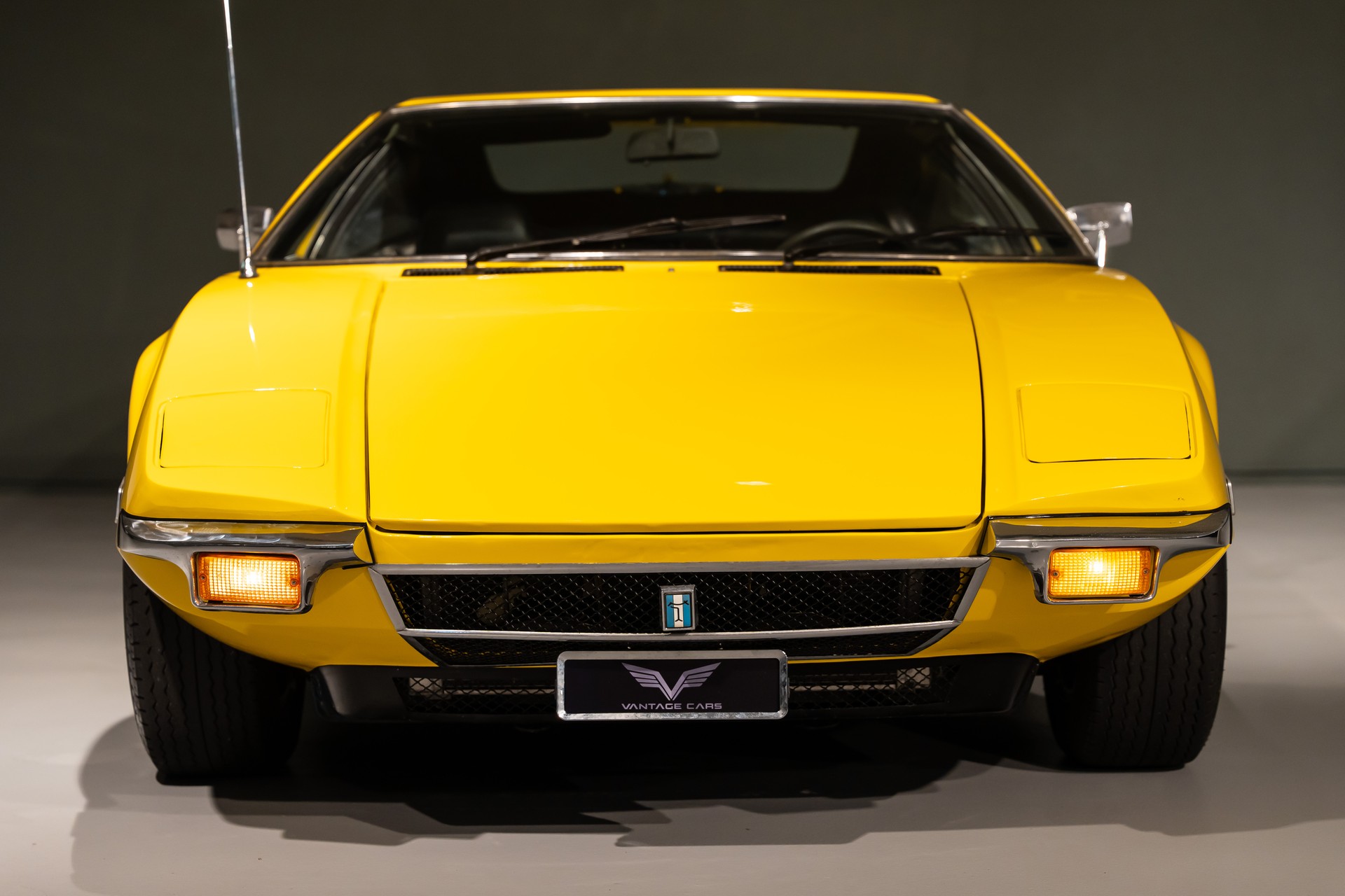 DE TOMASO PANTERA-showroom-element-3