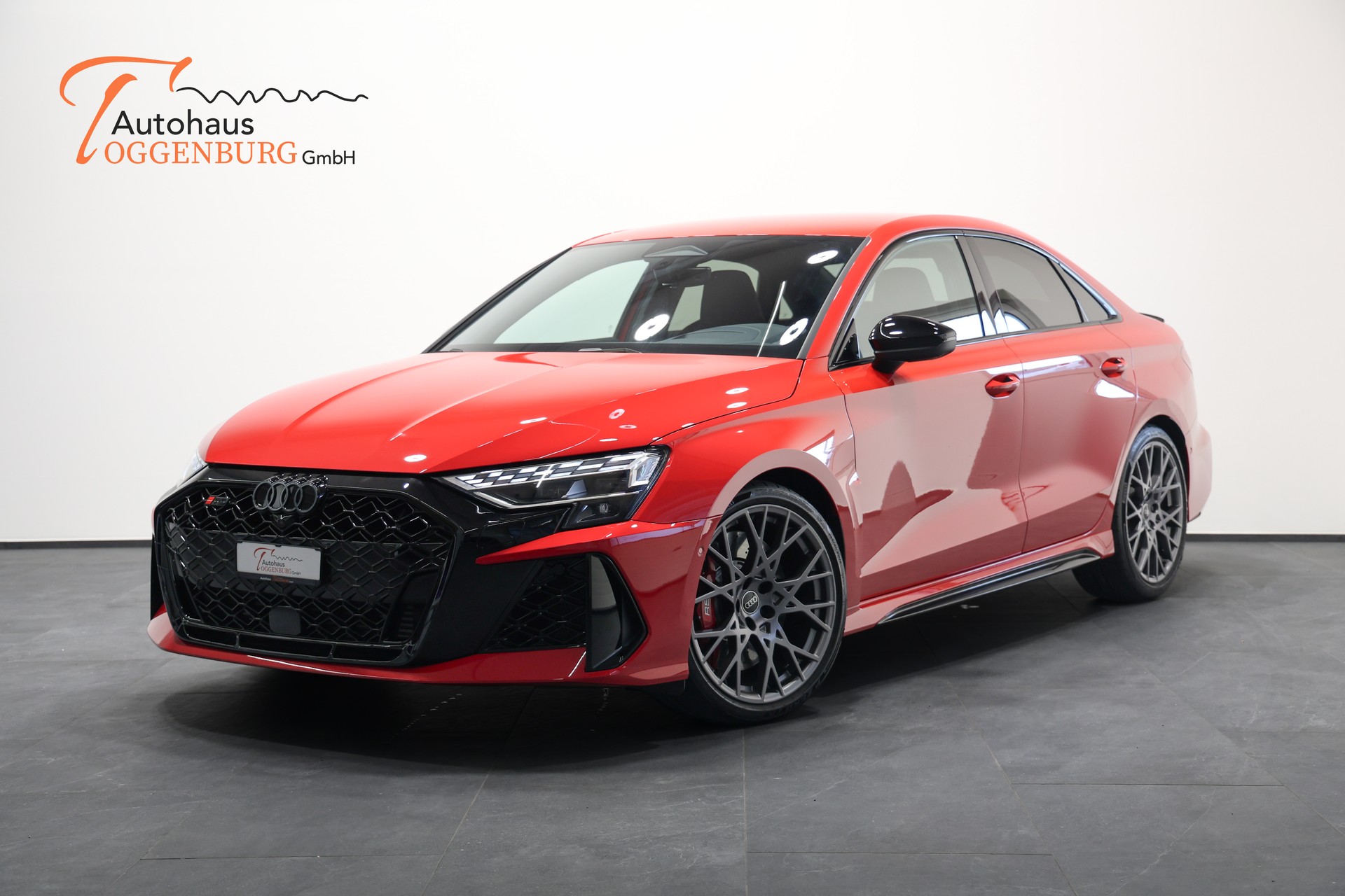 AUDI RS3 Limousine 2.5 TSI quattro S-tronic *Facelift*5 Jahre Werksgarantie*
