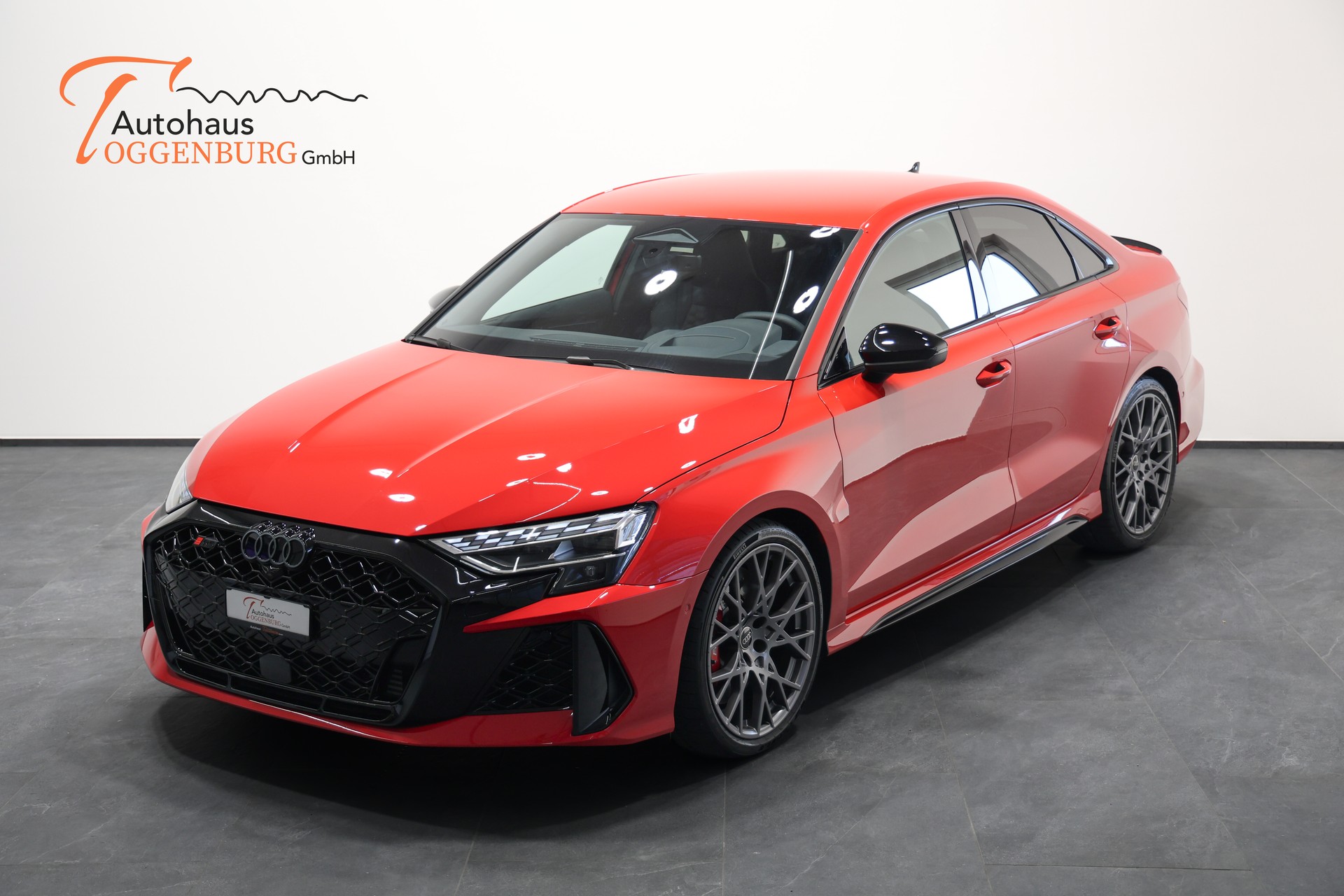 AUDI RS3 Limousine 2.5 TSI quattro S-tronic *Facelift*5 Jahre Werksgarantie*-image-4