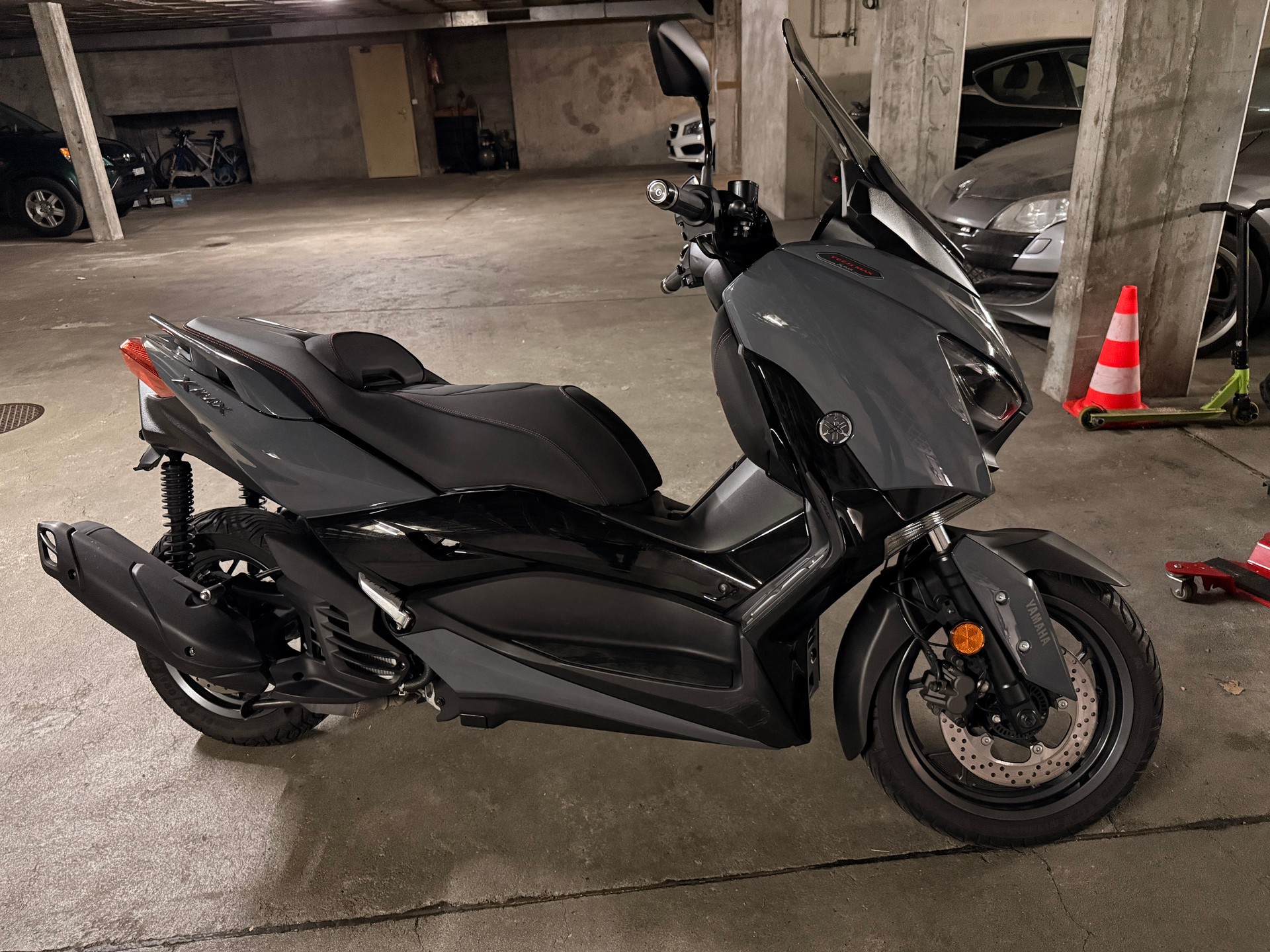 YAMAHA X-Max YP 125 Tech Max-image-1