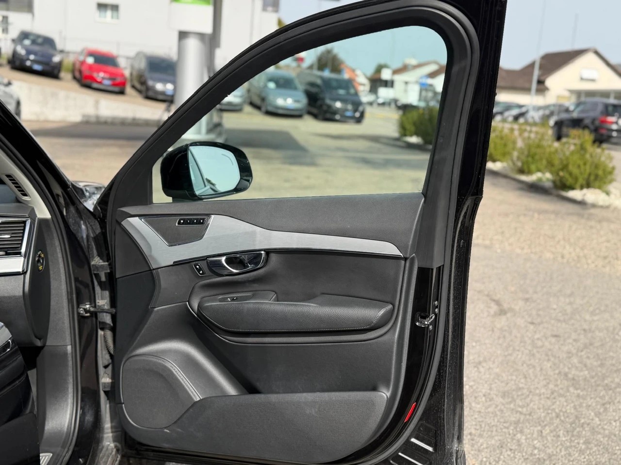 VOLVO XC90 D5 AWD Momentum Geartronic-image-7