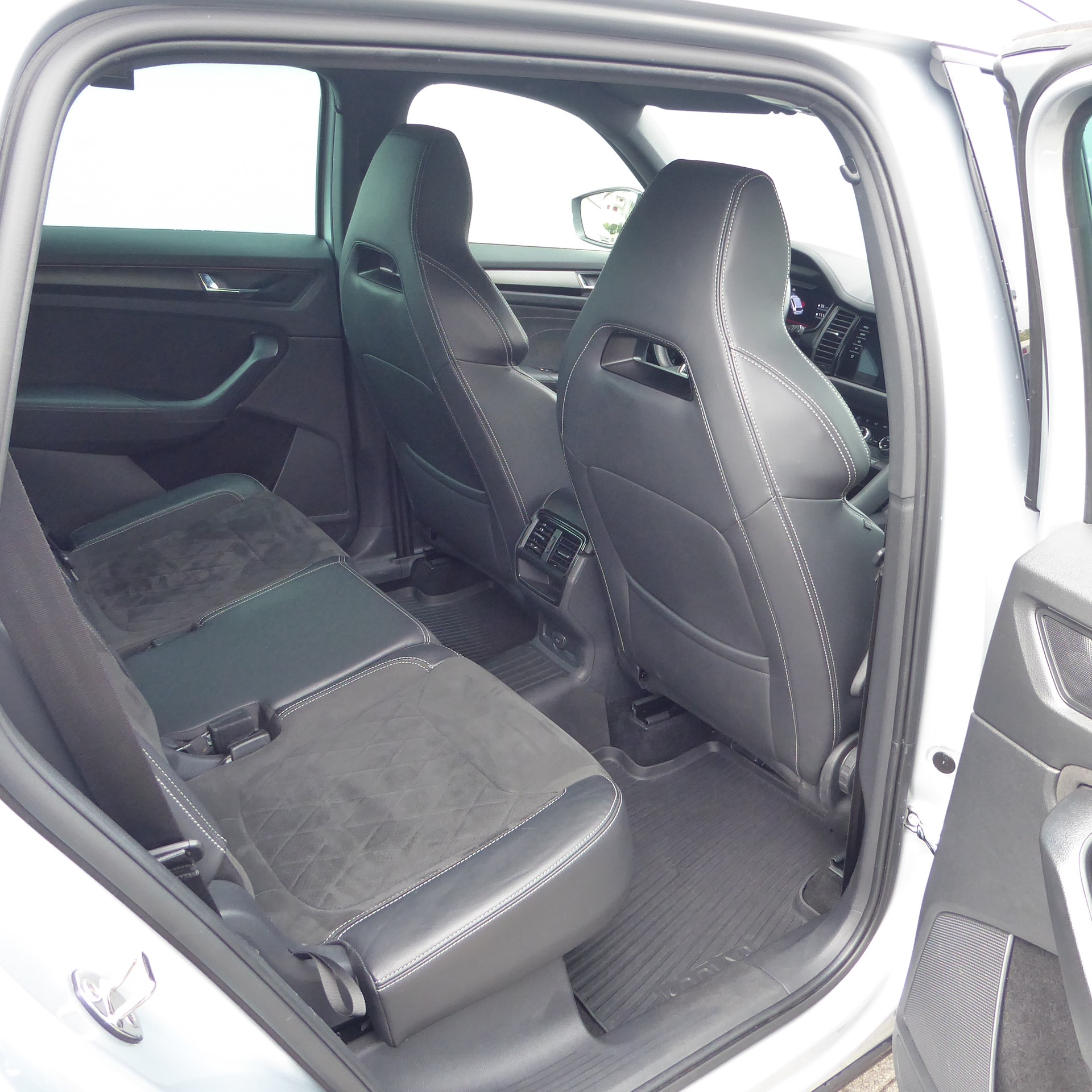 SKODA Kodiaq 2.0 TDI CR SportLine 4x4 DSG-image-7