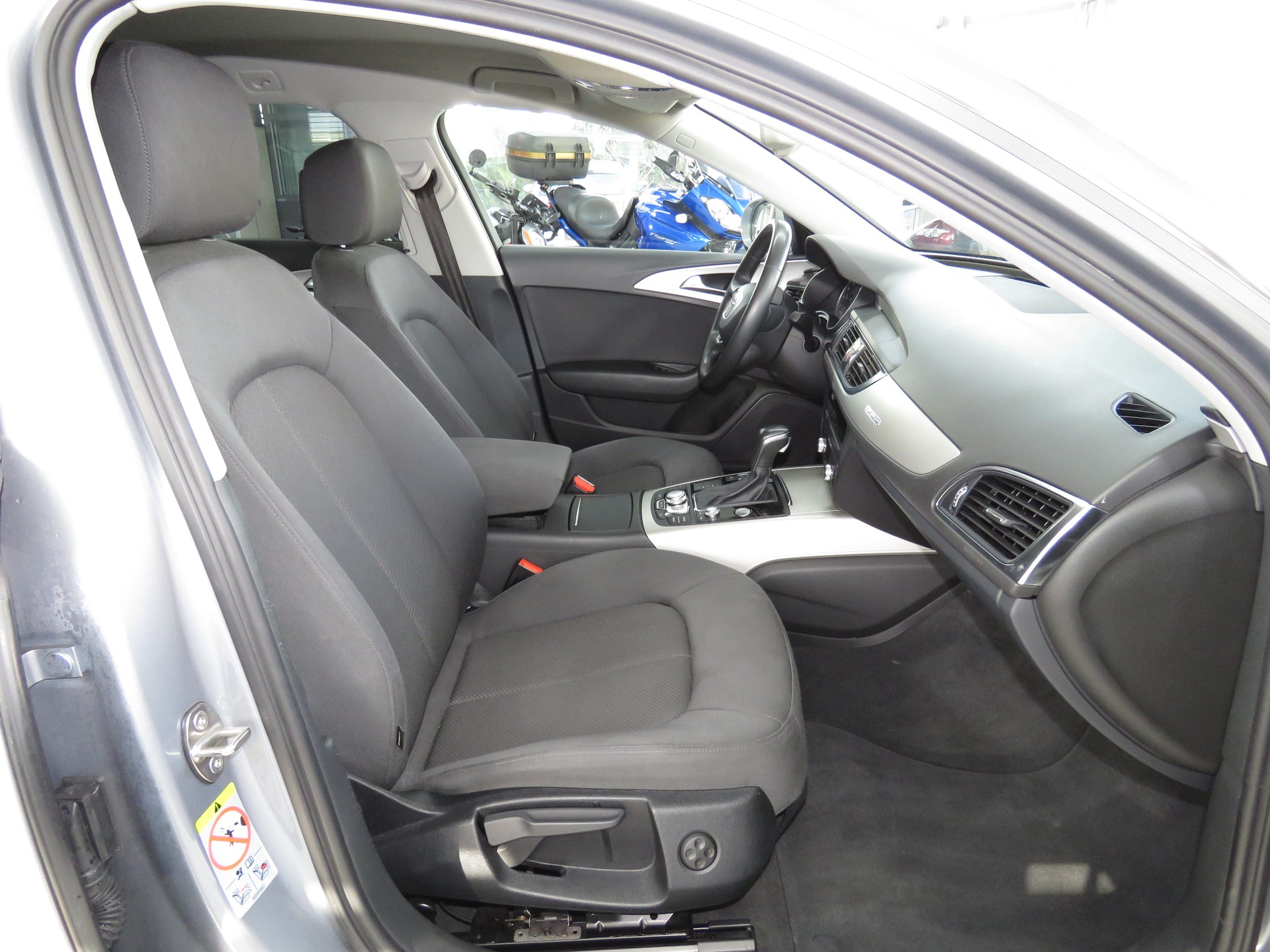 AUDI A6 Avant 2.0 TFSI Quattro S-tronic (Automat)-image-11