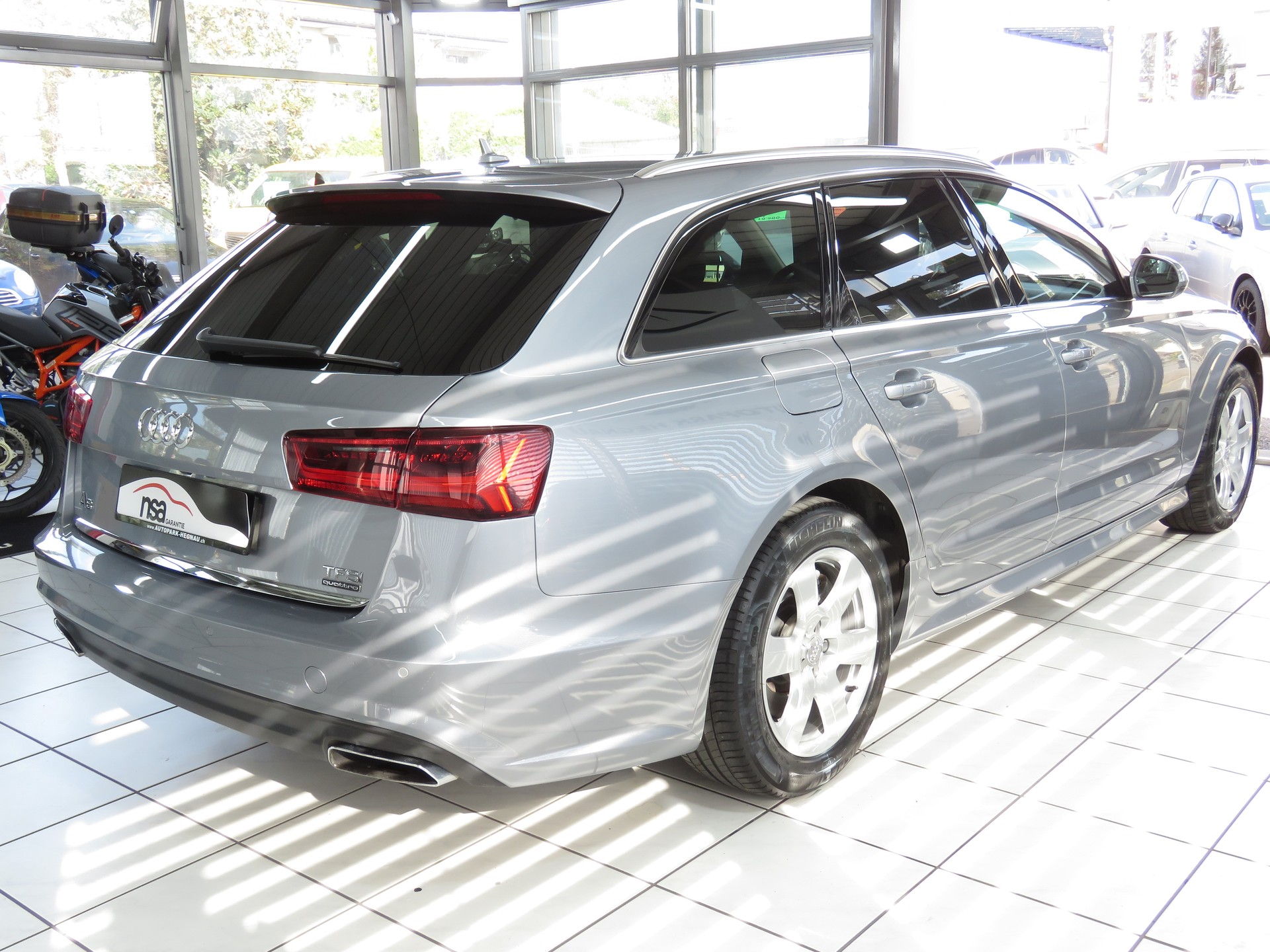 AUDI A6 Avant 2.0 TFSI Quattro S-tronic (Automat)-showroom-element-3