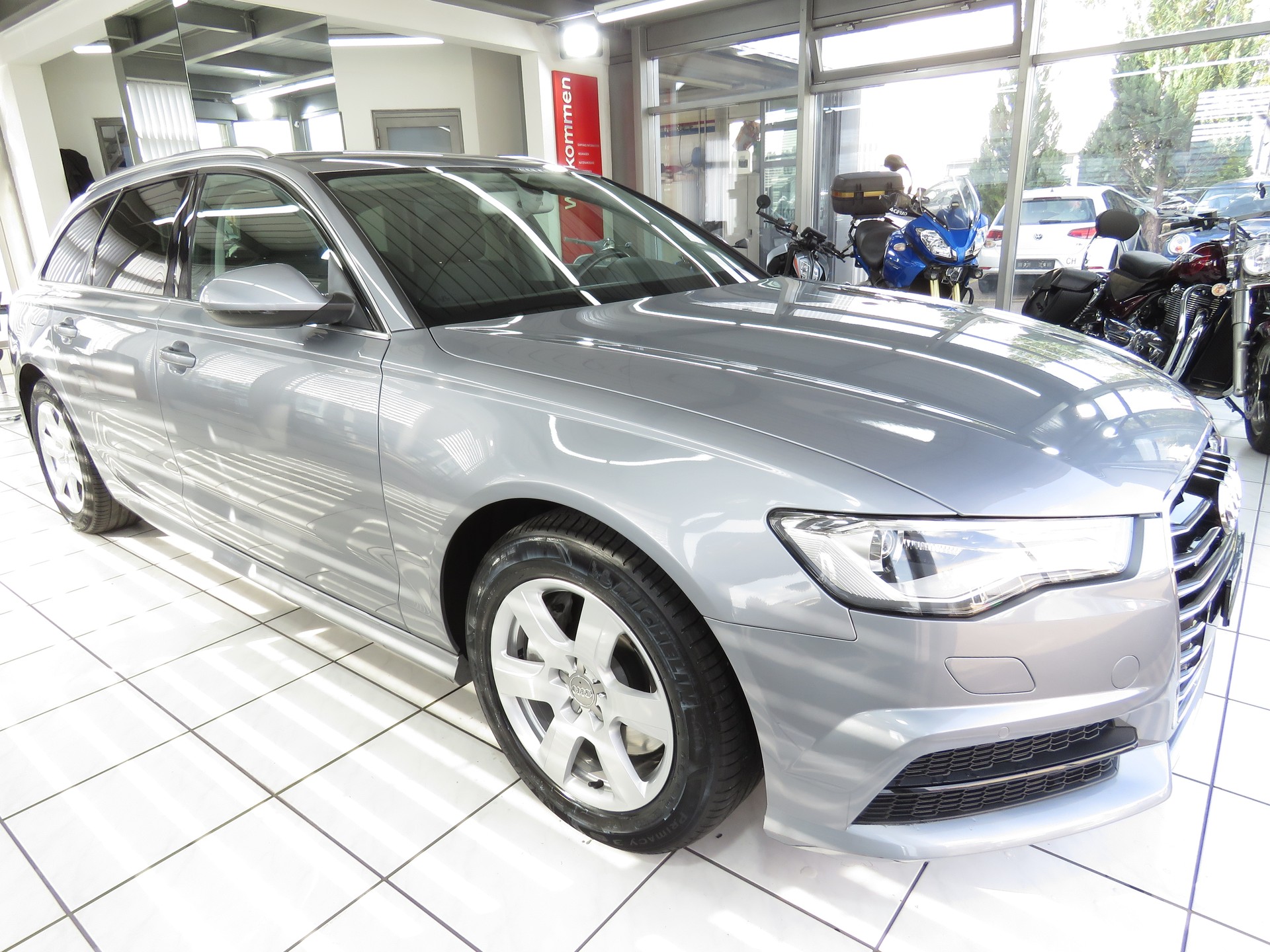 AUDI A6 Avant 2.0 TFSI Quattro S-tronic (Automat)-showroom-element-2