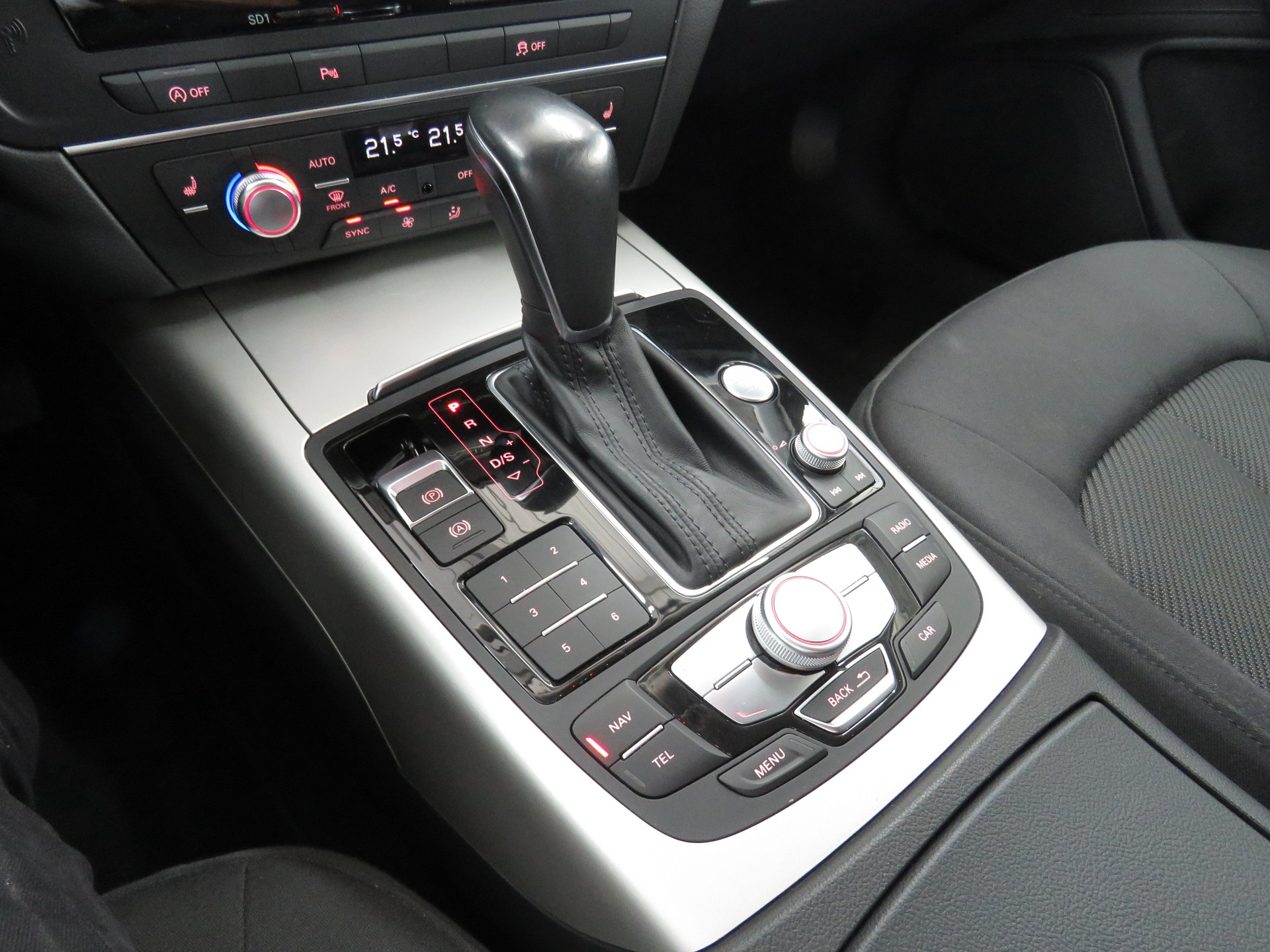 AUDI A6 Avant 2.0 TFSI Quattro S-tronic (Automat)-image-14