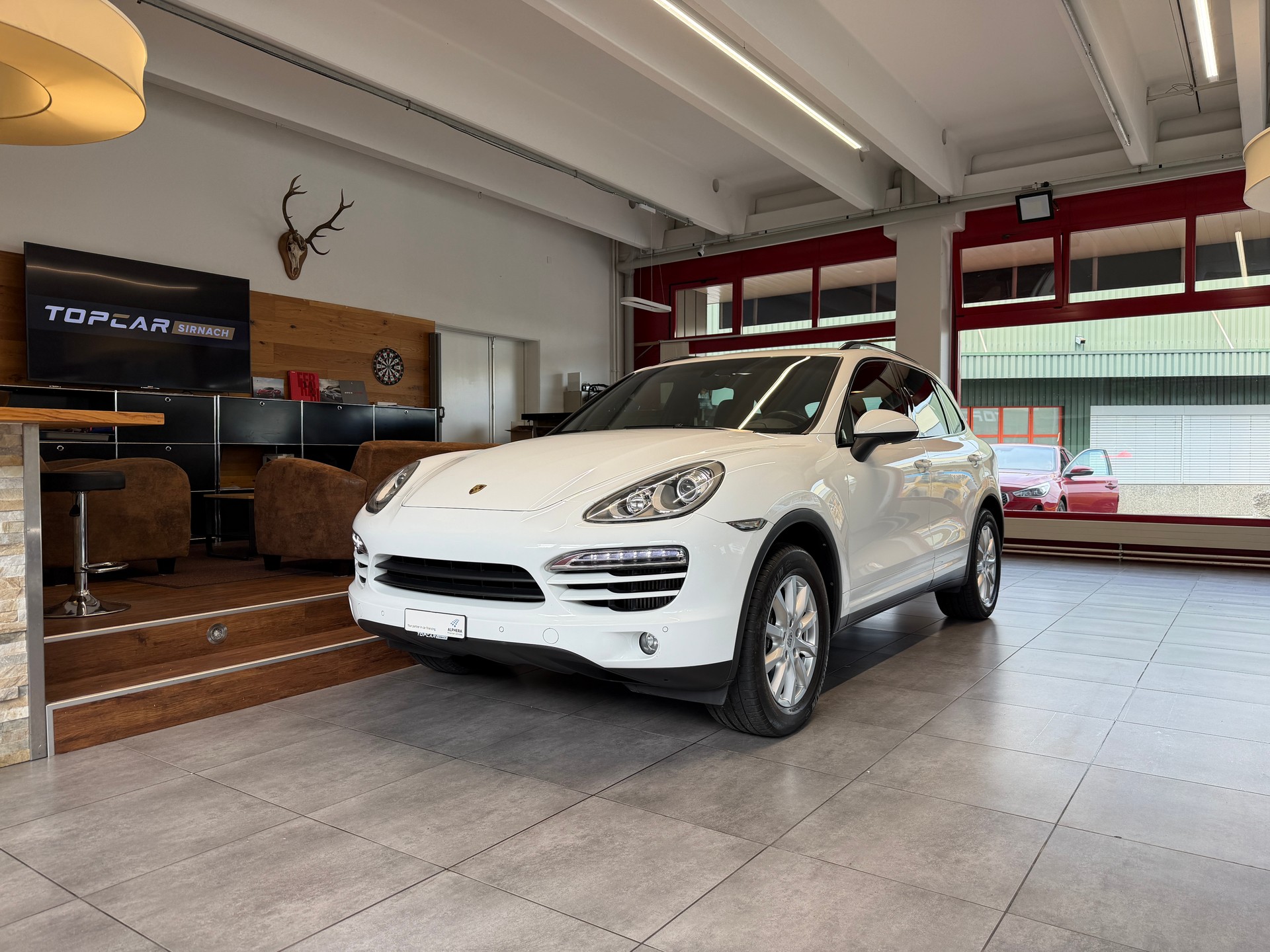 PORSCHE Cayenne Diesel-showroom-element-1