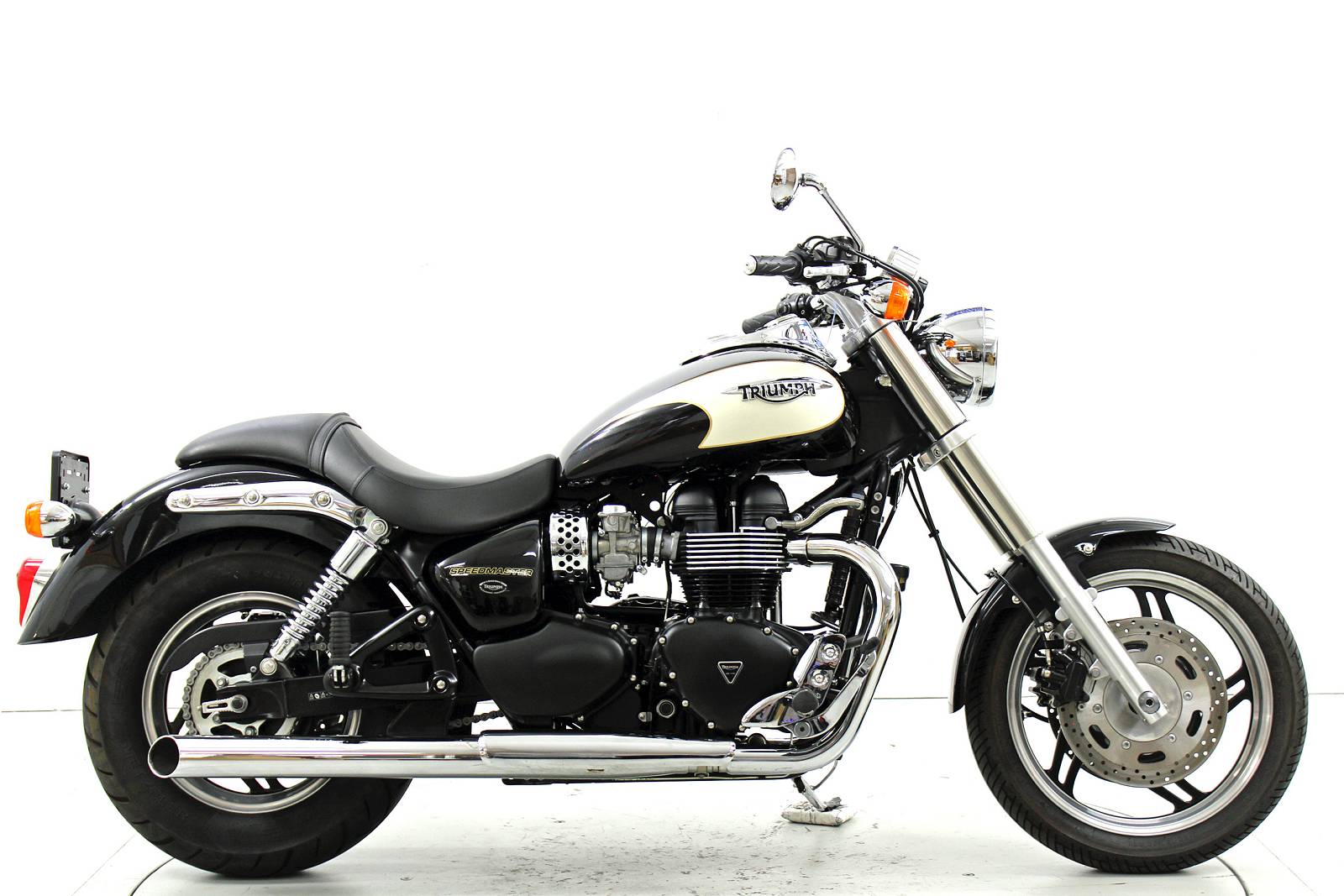 TRIUMPH Speedmaster-image-3