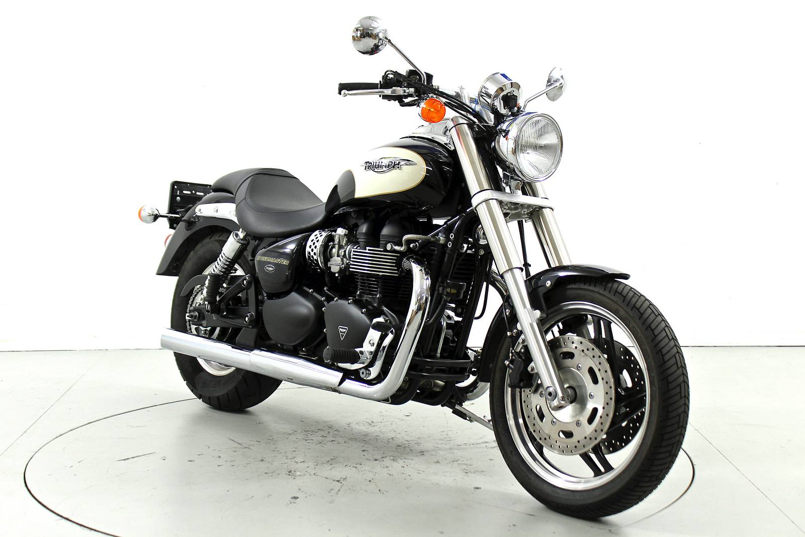 TRIUMPH Speedmaster-image-1