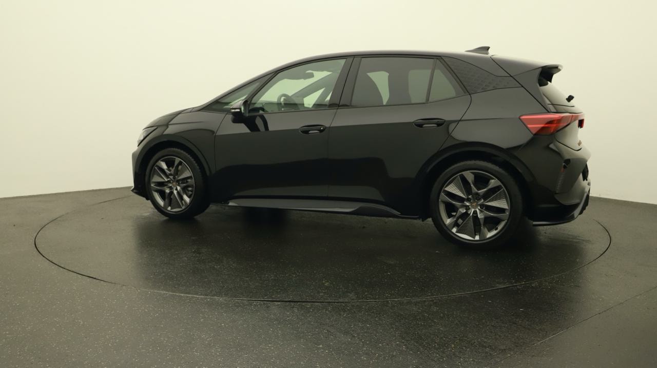 CUPRA Born 79 kWh-showroom-element-2