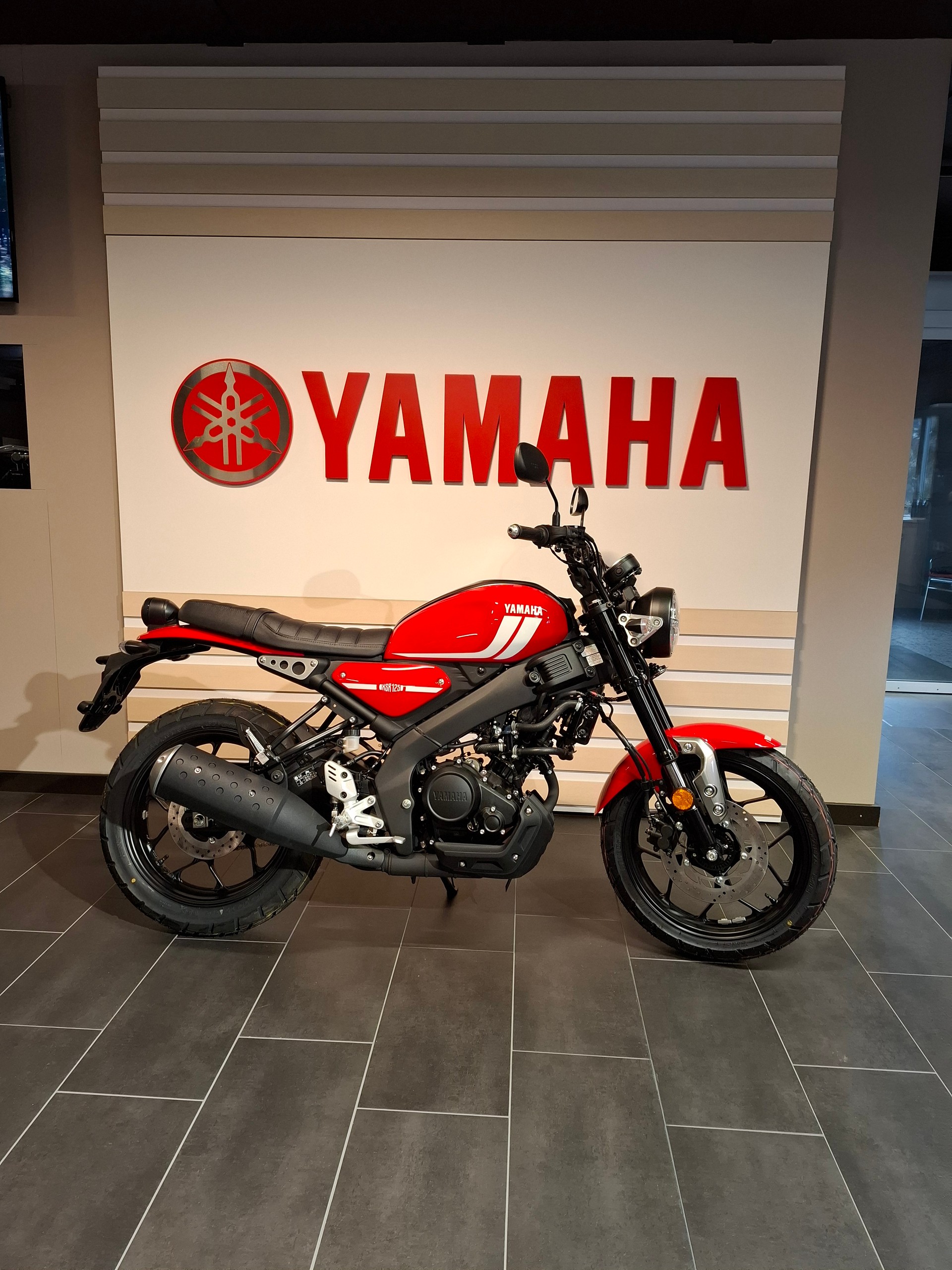 YAMAHA XSR 125-image-0
