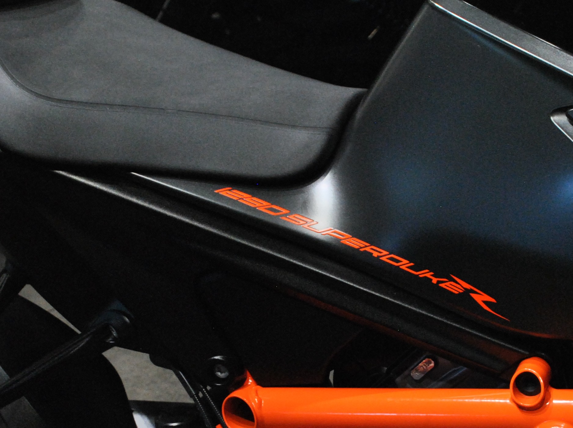 KTM 1290 Super Duke R-image-7