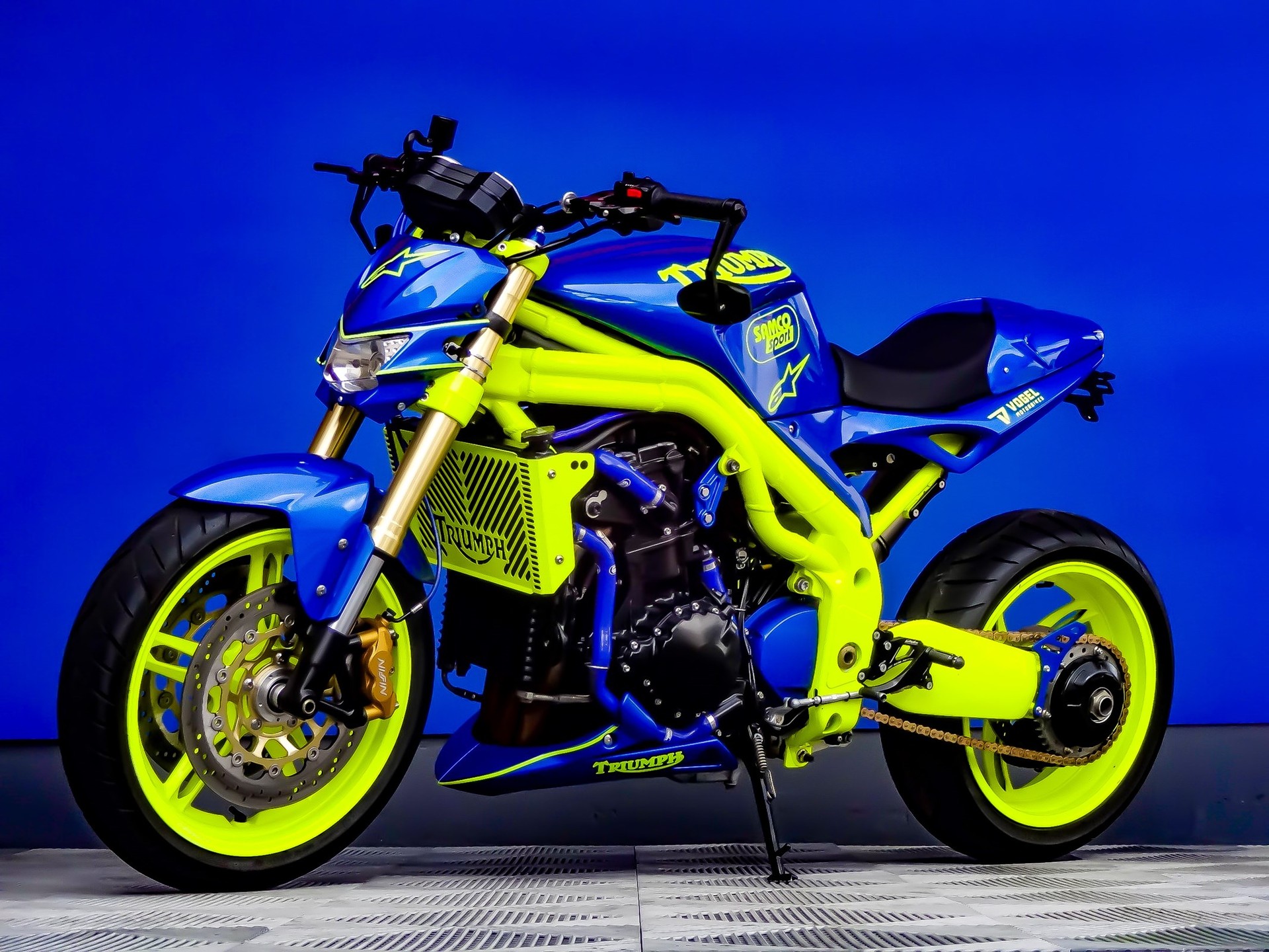 TRIUMPH Speed Triple 1050-image-2