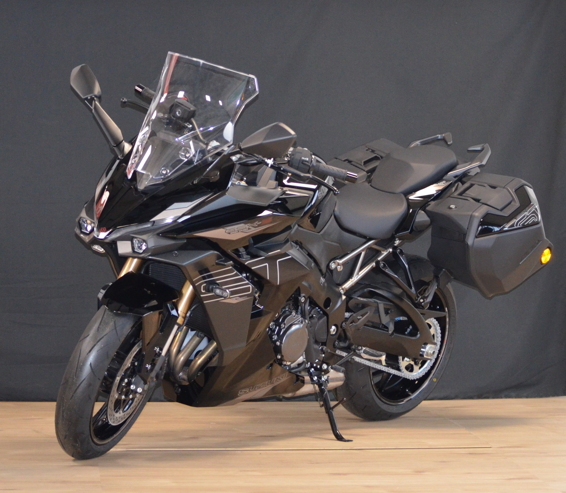 SUZUKI GSX-S 1000 GT Travel-image-3