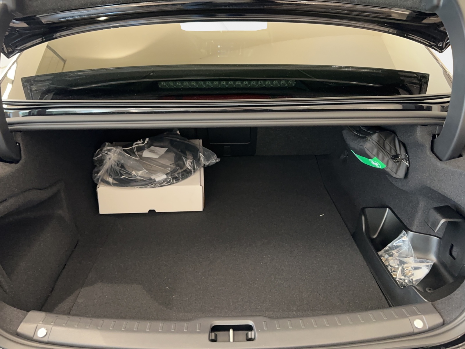 VOLVO S90 T8 eAWD Plug in Hybrid Ultimate Bright Geartronic-image-7
