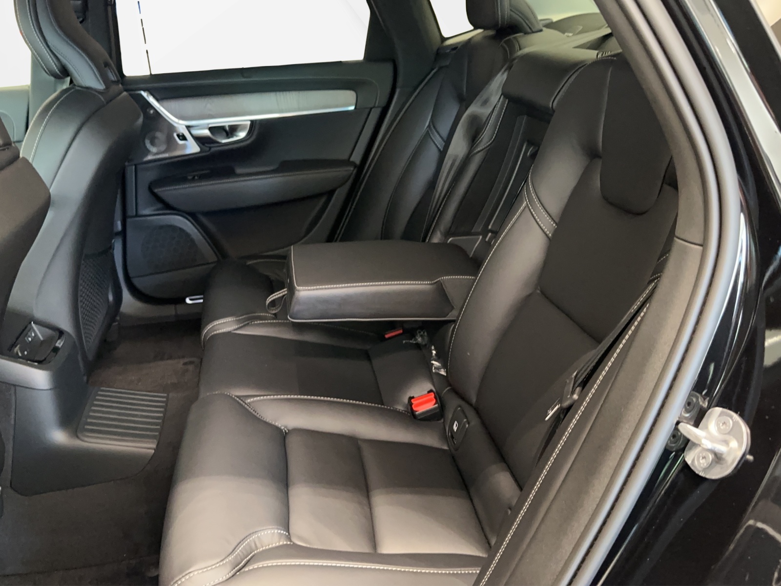 VOLVO S90 T8 eAWD Plug in Hybrid Ultimate Bright Geartronic-image-5