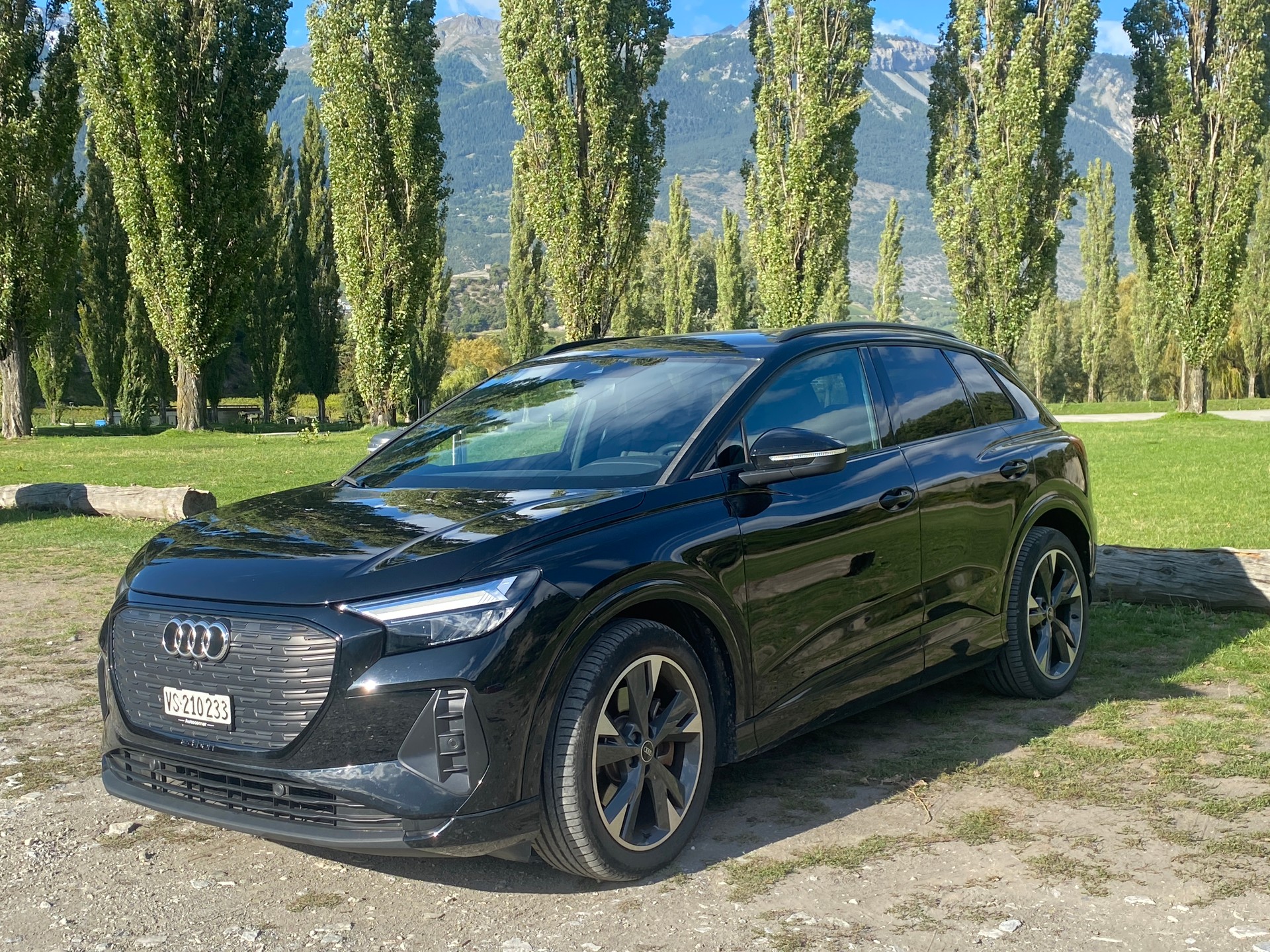 AUDI Q4 e-tron 45 quattro-image-1