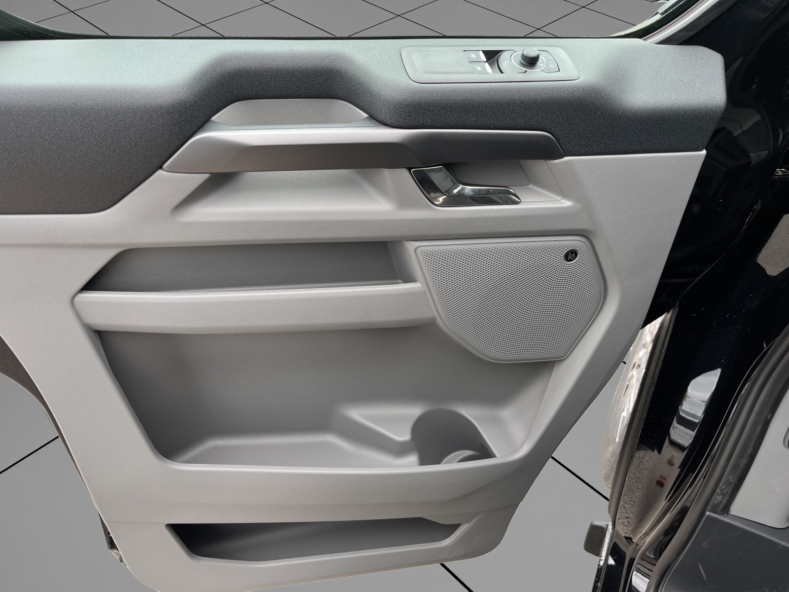FORD Tourneo Bus 340 L2H1 82,5kWh Titanium-image-5