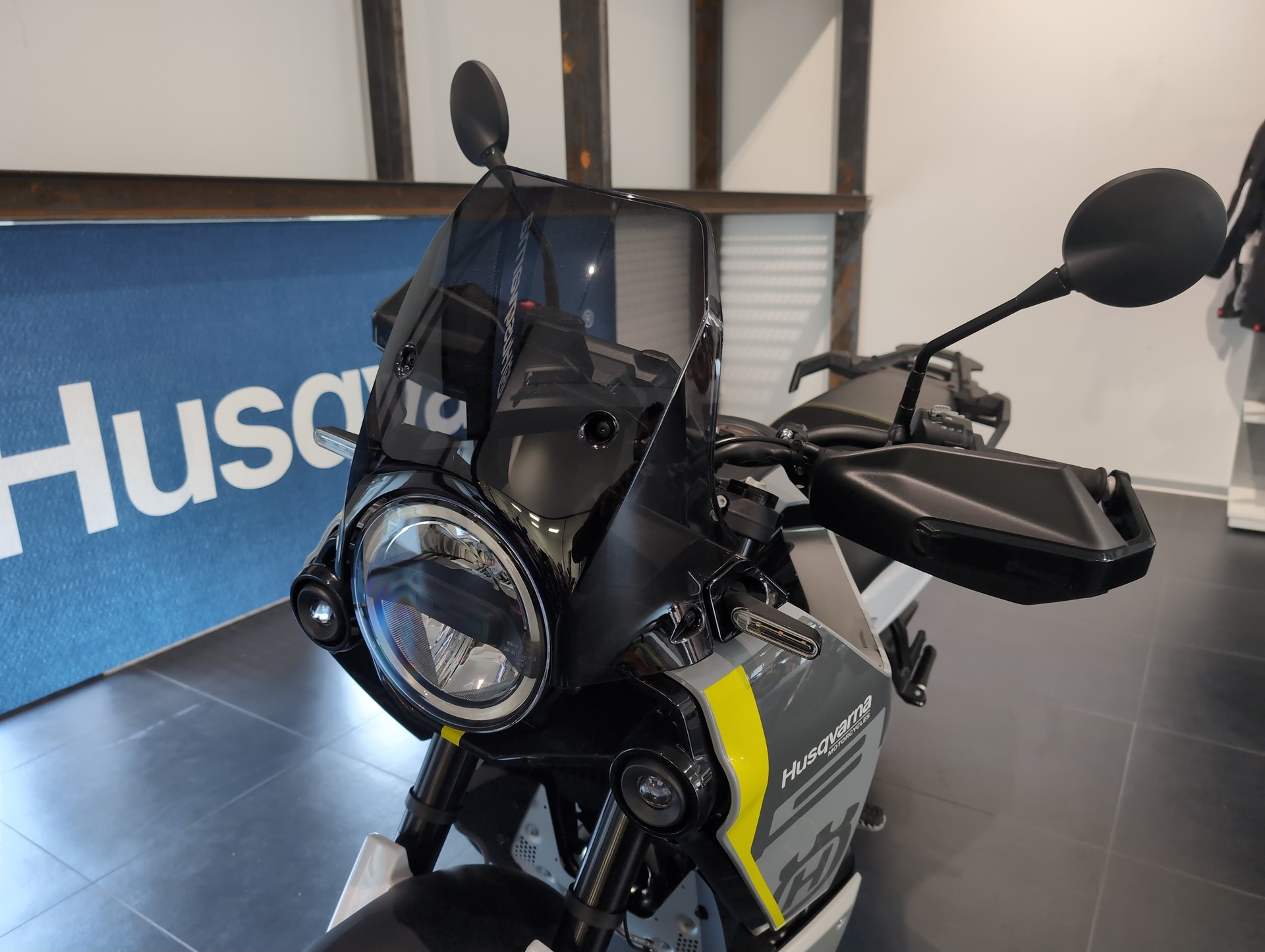 HUSQVARNA Norden 901-image-5