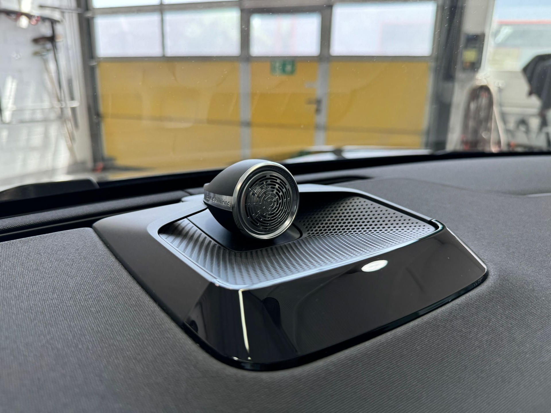 POLESTAR Polestar 3 LongRange Dual Plus Pilot Performance 111kWh MY24-image-10