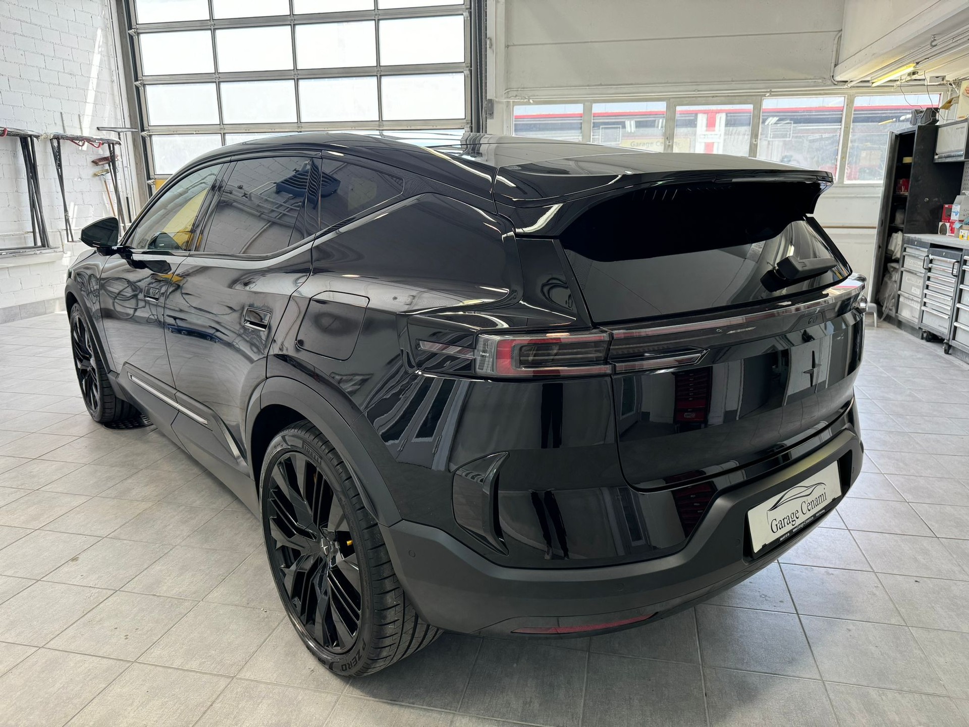 POLESTAR Polestar 3 LongRange Dual Plus Pilot Performance 111kWh MY24-image-3
