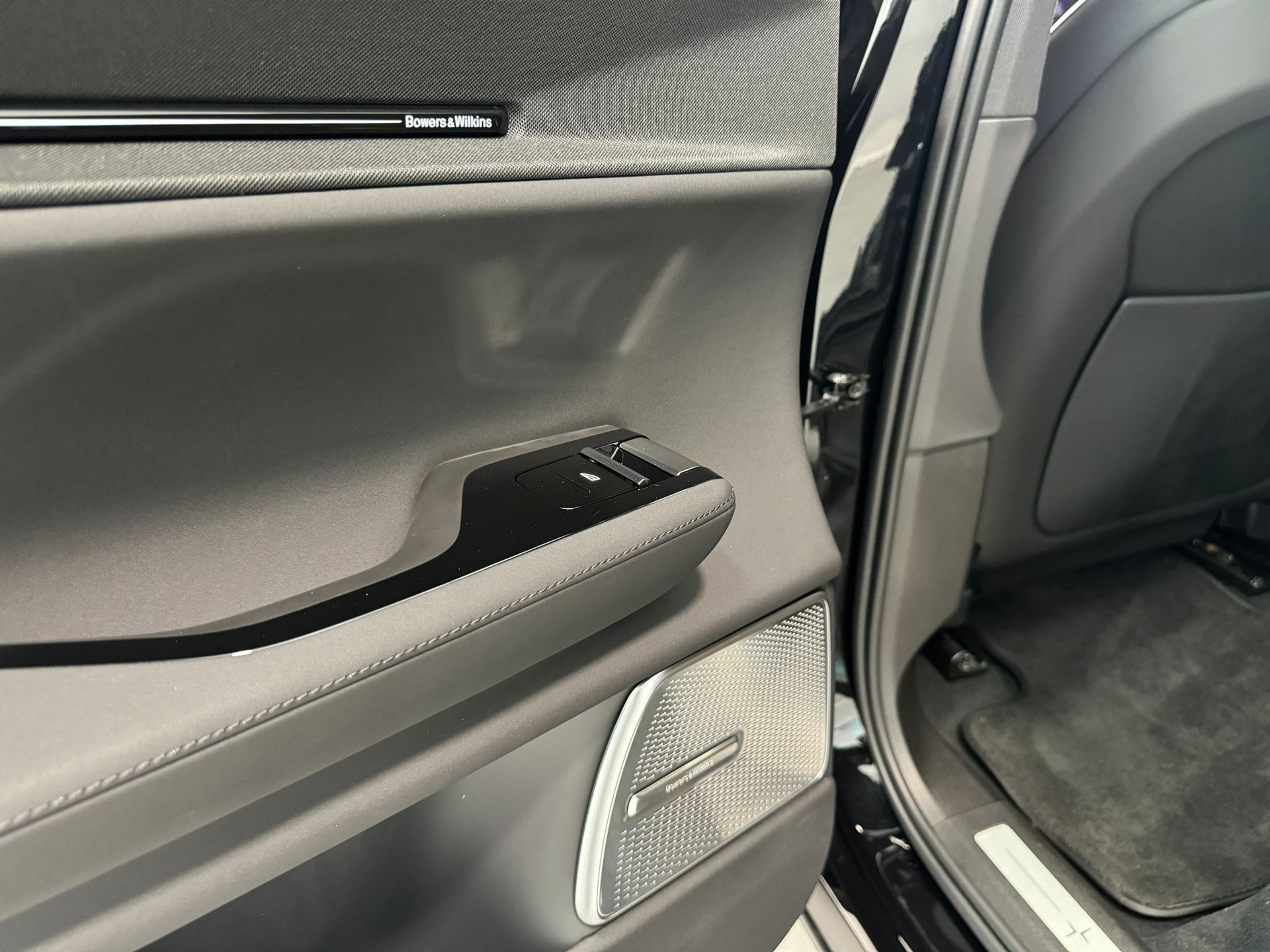 POLESTAR Polestar 3 LongRange Dual Plus Pilot Performance 111kWh MY24-image-7