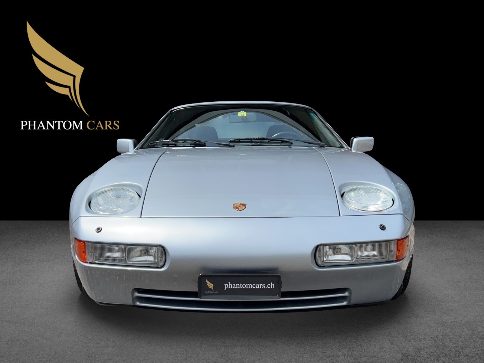 PORSCHE 928 GT-showroom-element-2