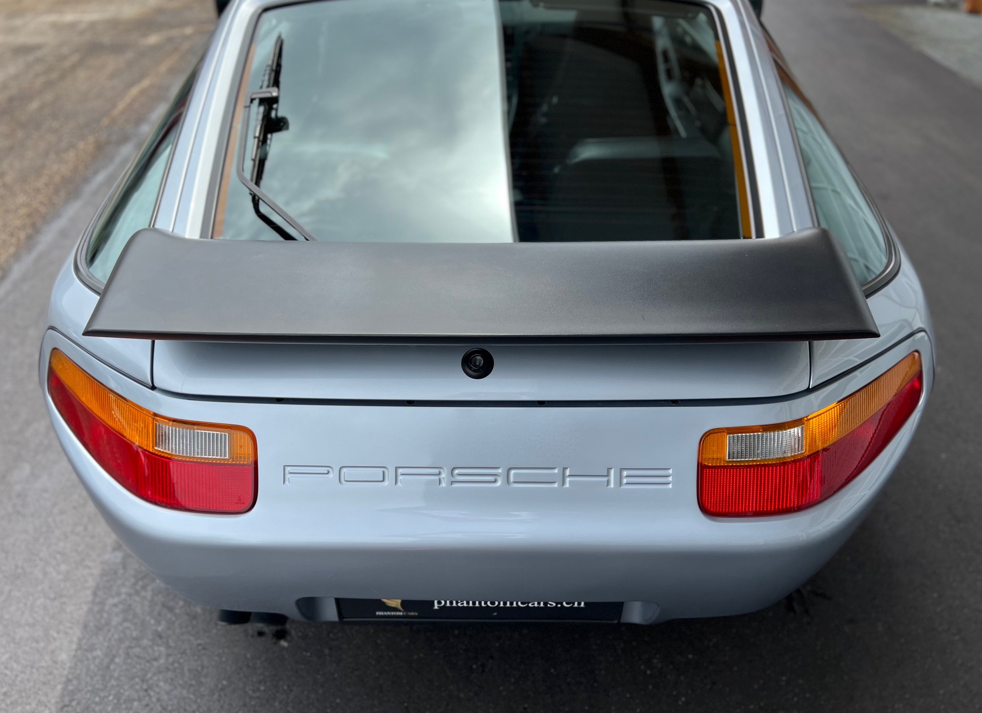 PORSCHE 928 GT-image-28