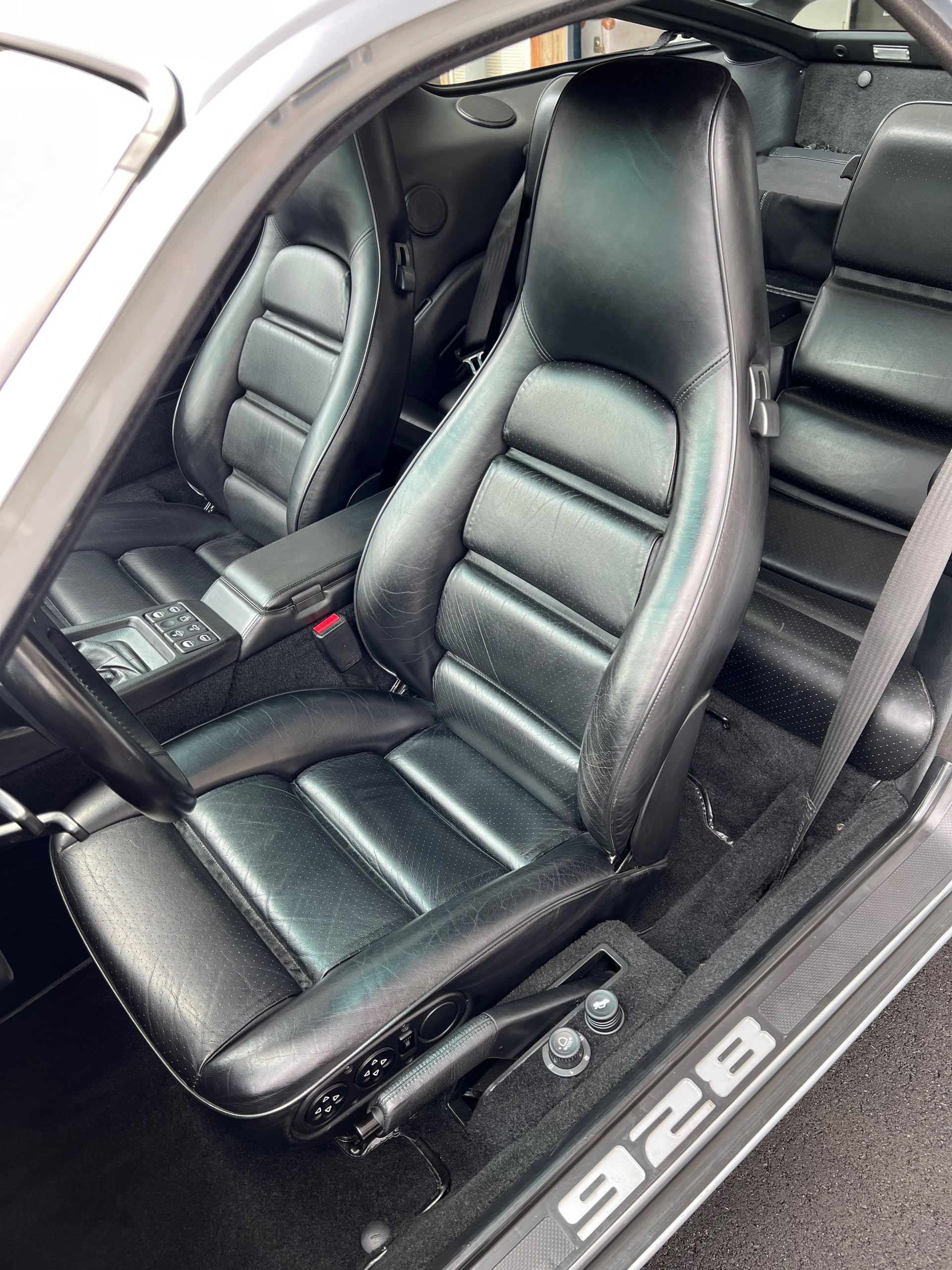 PORSCHE 928 GT-image-10