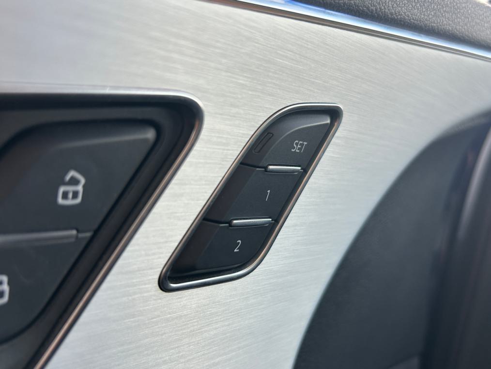 AUDI Q7 50 TDi quattro S line-image-5