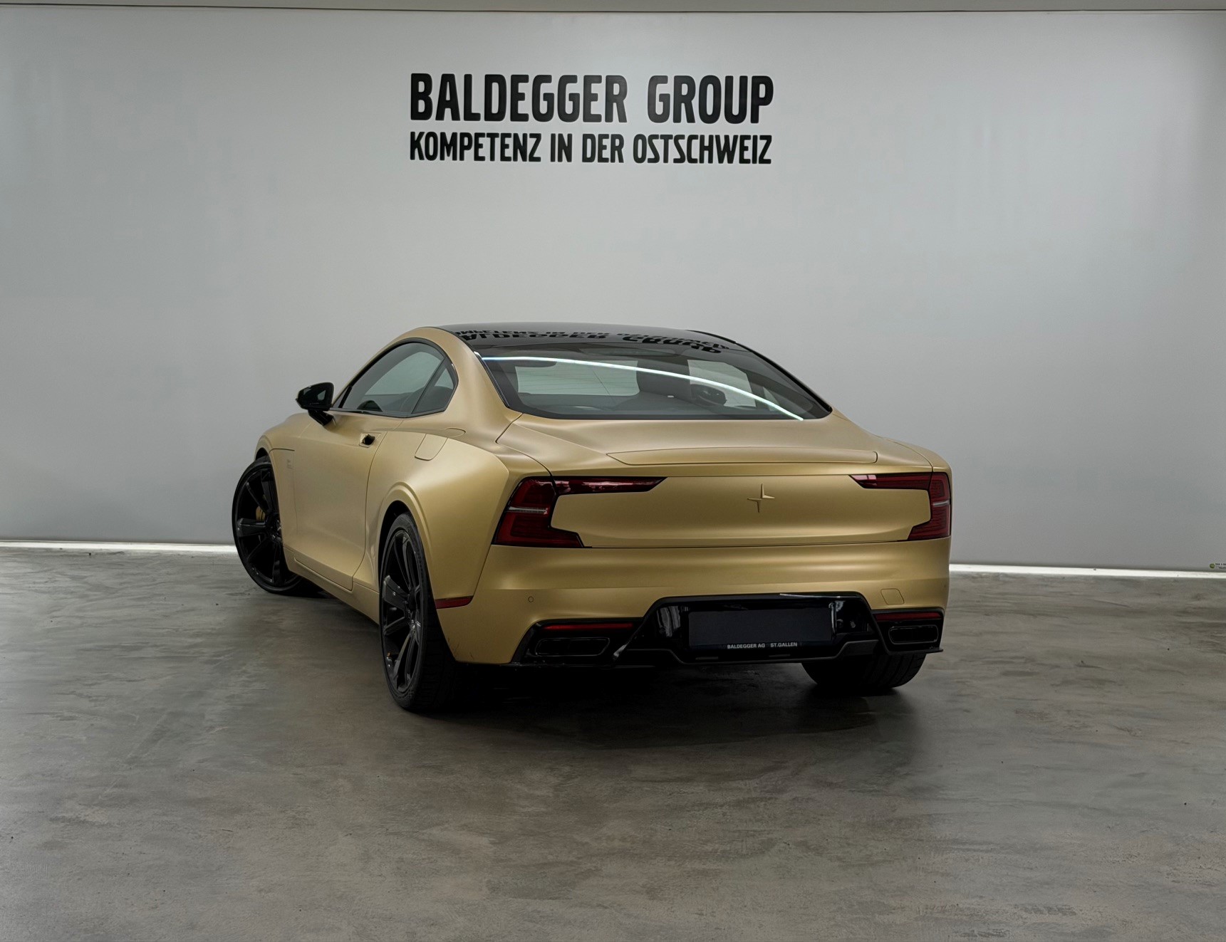 POLESTAR Polestar 1-showroom-element-1