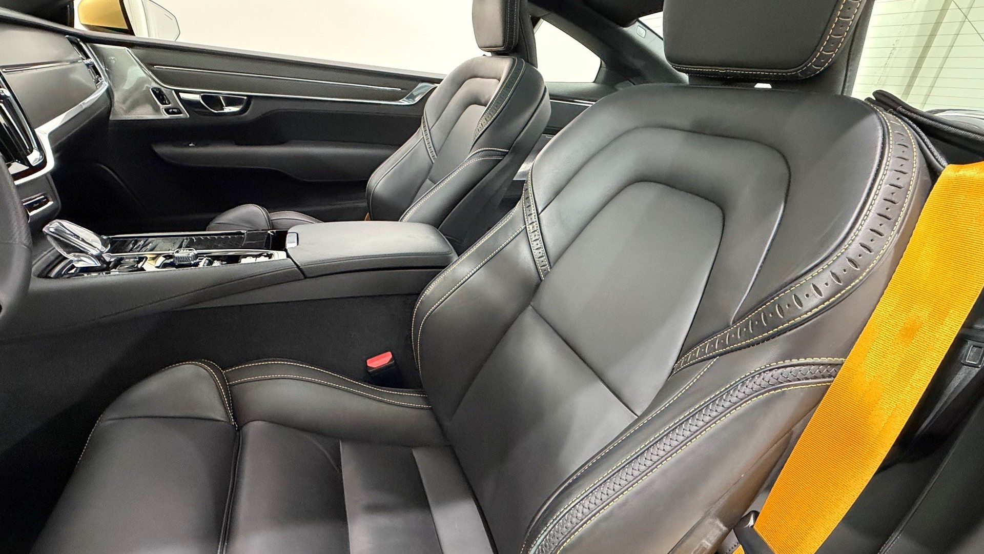POLESTAR Polestar 1-image-15