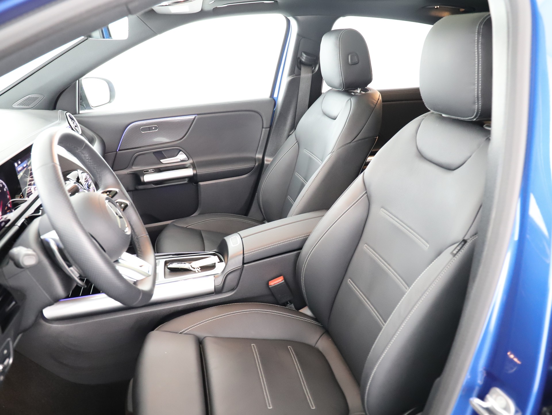 MERCEDES-BENZ GLA AMG 35 4Matic 8G-DCT-image-9