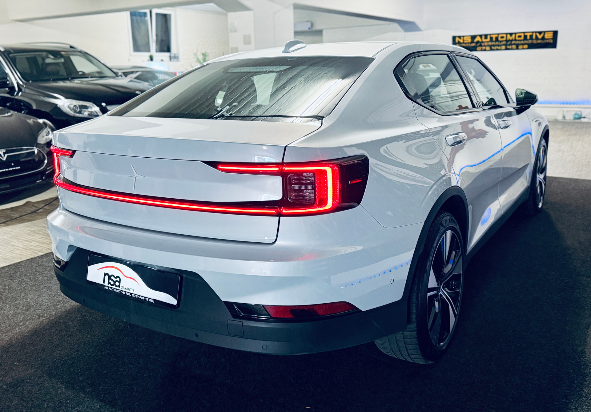 POLESTAR Polestar 2 Long Range Single Plus Pack 82kWh MY24-showroom-element-3
