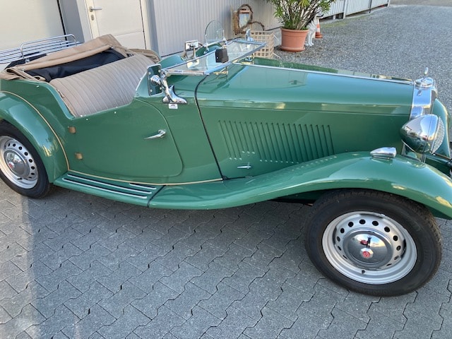 MG Roadster links Lenkung-image-3