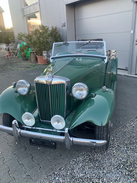 MG Roadster links Lenkung-image-2