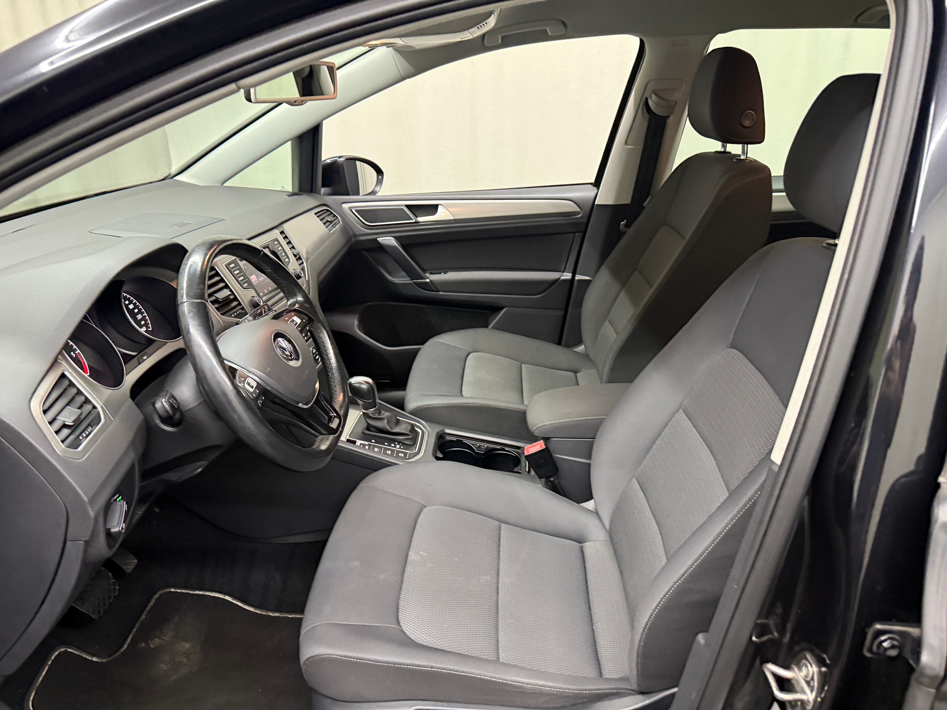 VW Golf Sportsvan 2.0 TDI Comfortline DSG-image-5