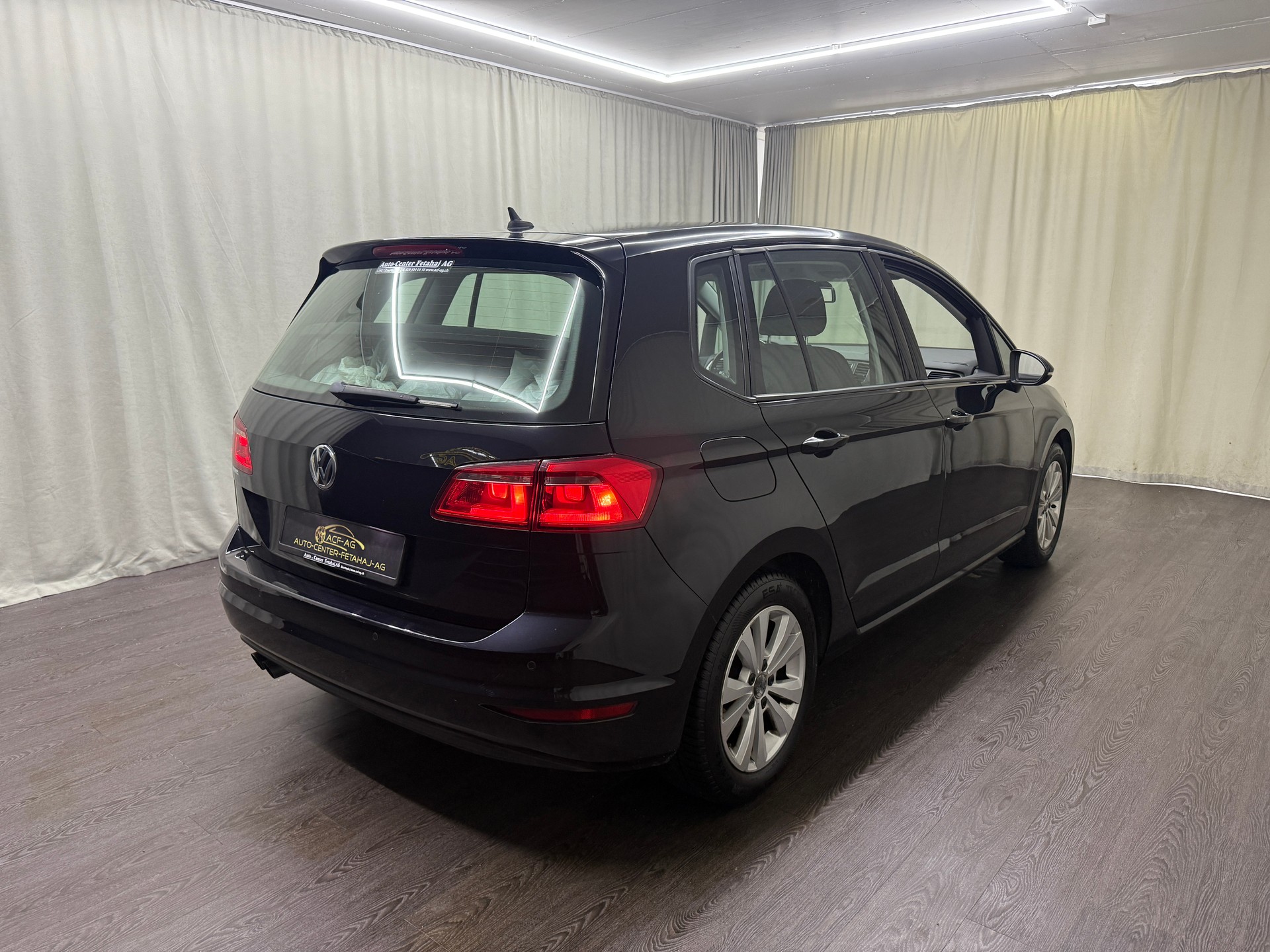 VW Golf Sportsvan 2.0 TDI Comfortline DSG-showroom-element-3