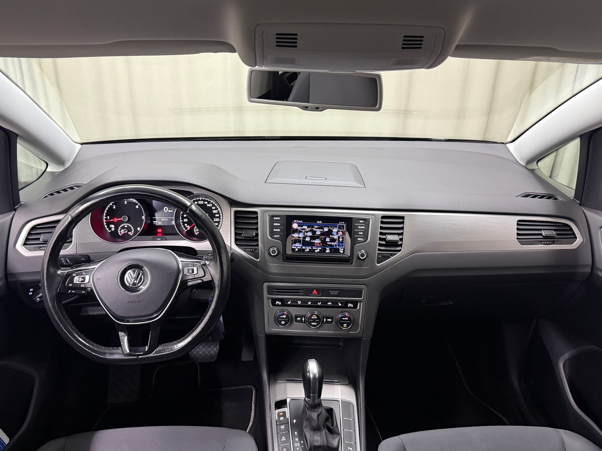 VW Golf Sportsvan 2.0 TDI Comfortline DSG-image-6
