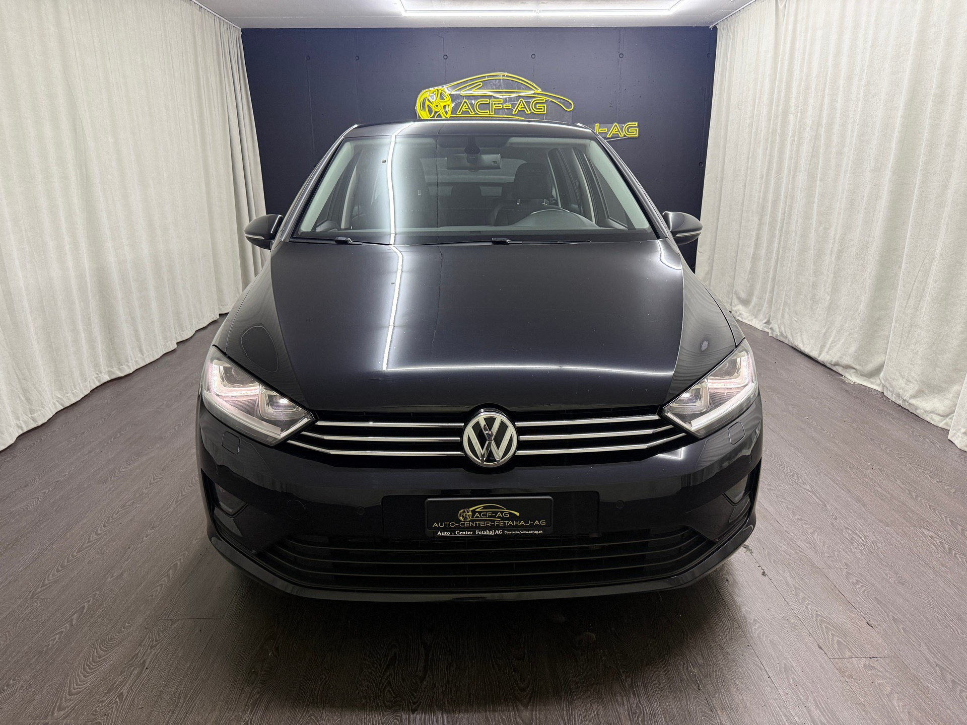 VW Golf Sportsvan 2.0 TDI Comfortline DSG-showroom-element-1