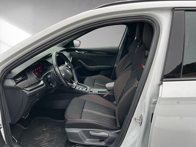 SKODA Octavia Combi 2.0 TDI DSG RS 4x4