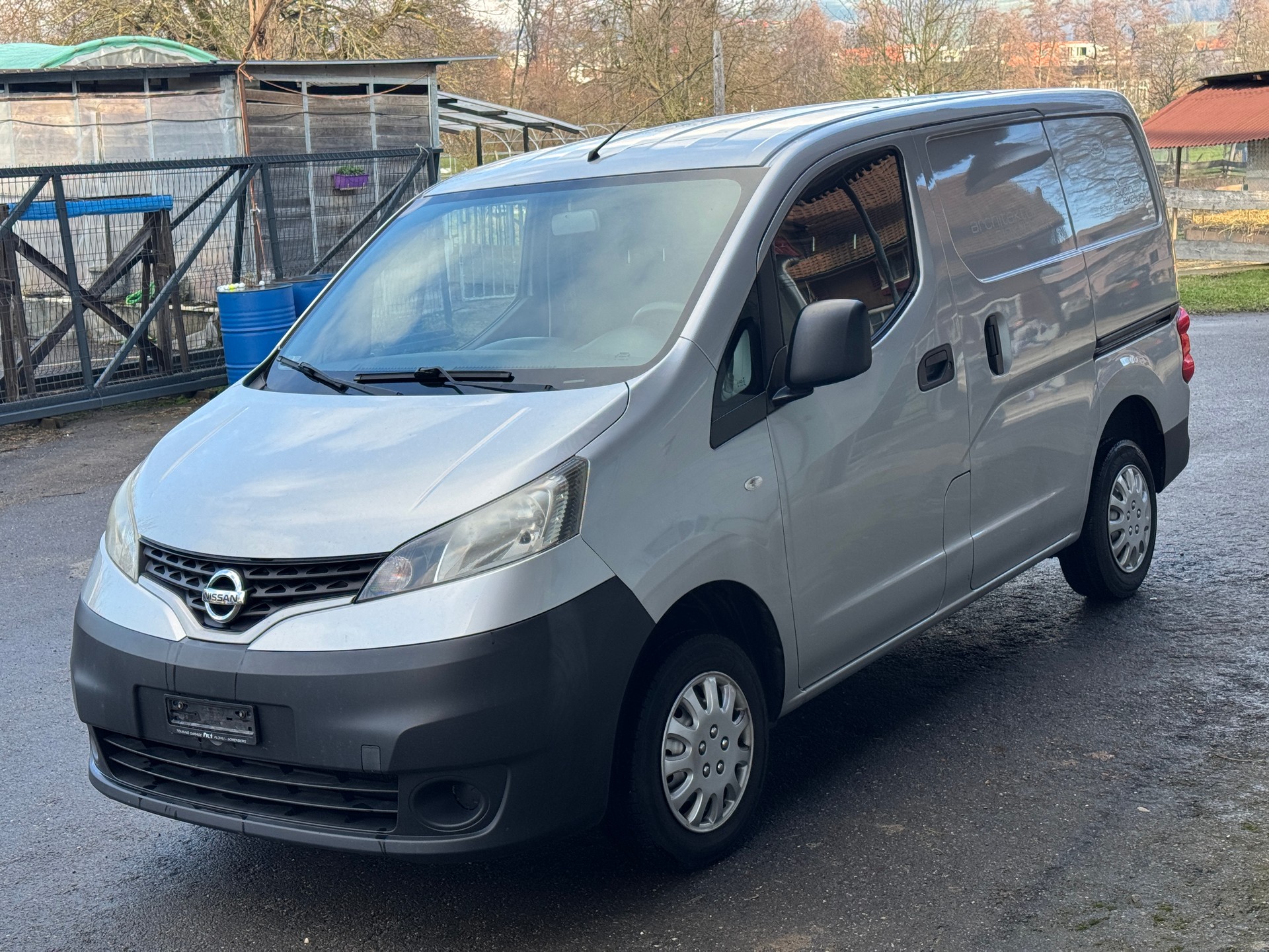 NISSAN NV200-image-2