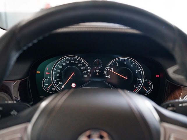 BMW 750i xDrive Steptronic CH 🇨🇭-image-4