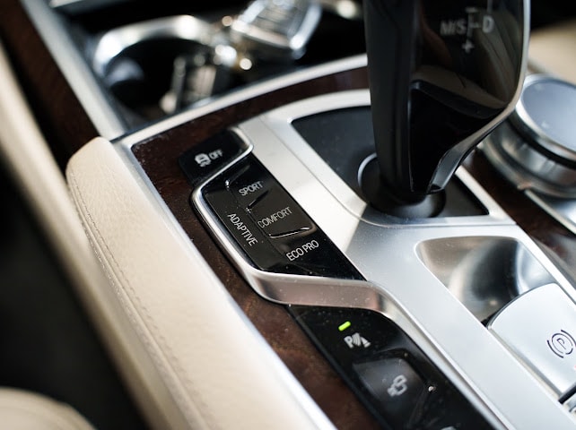BMW 750i xDrive Steptronic CH 🇨🇭-image-13