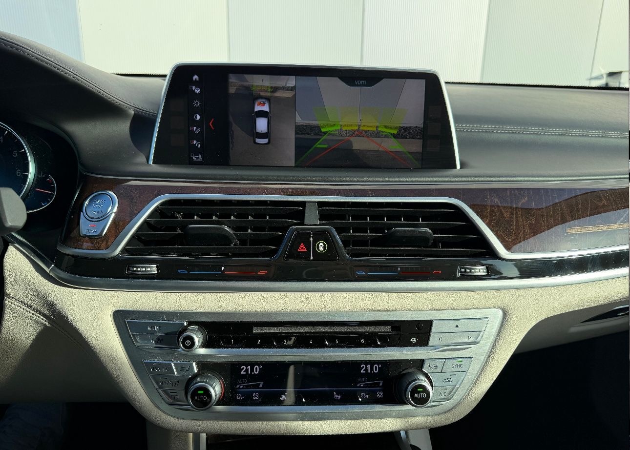 BMW 750i xDrive Steptronic CH 🇨🇭-image-5