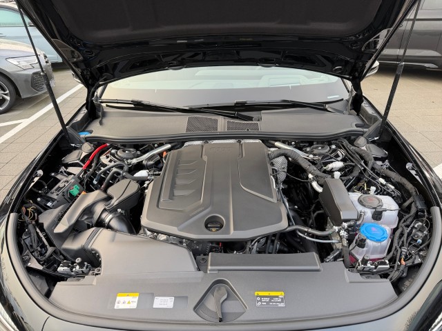 AUDI A5 Avant e-hybrid quattro 270 kW S tronic-image-19